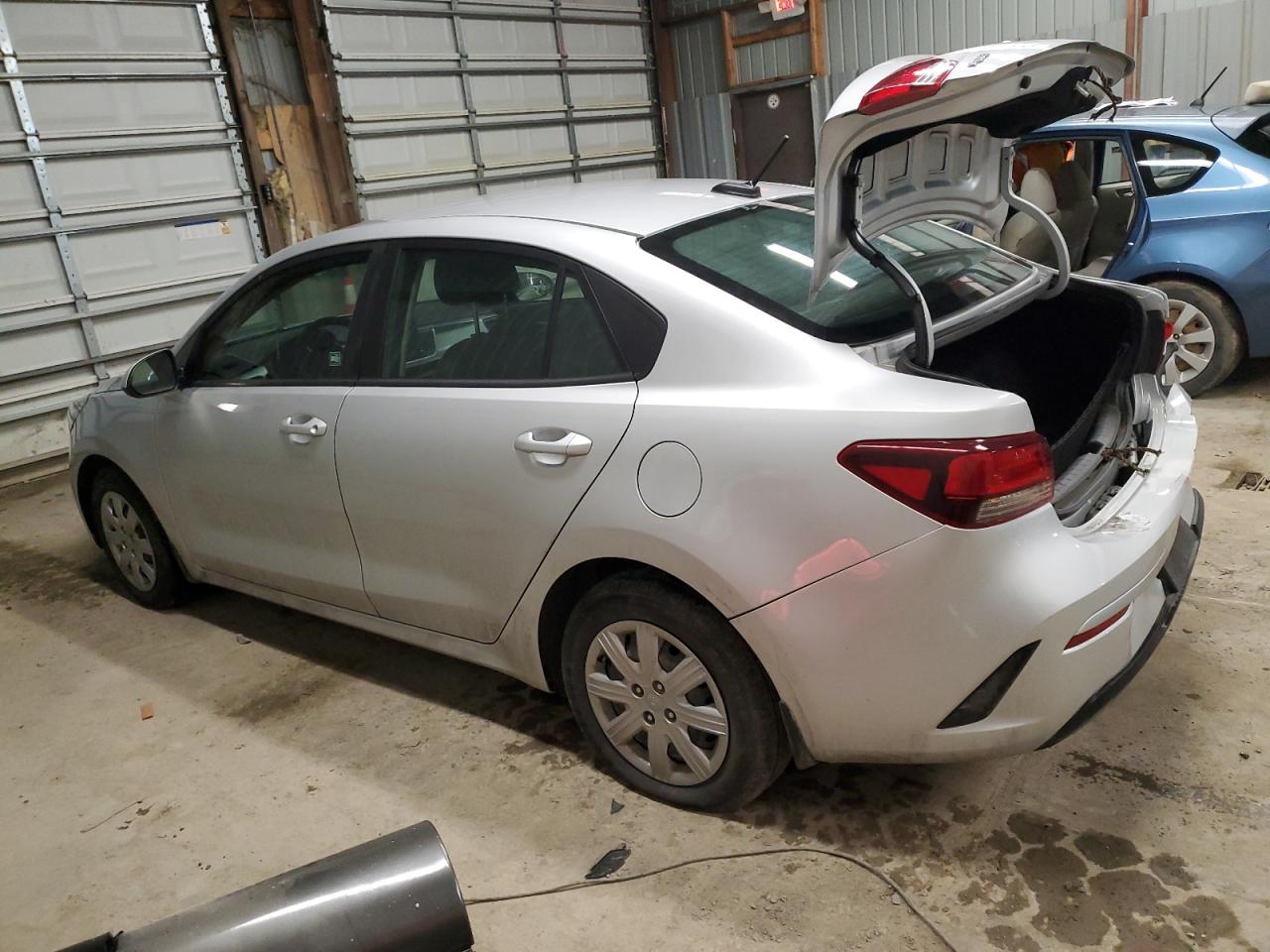 2021 Kia Rio - Image 2