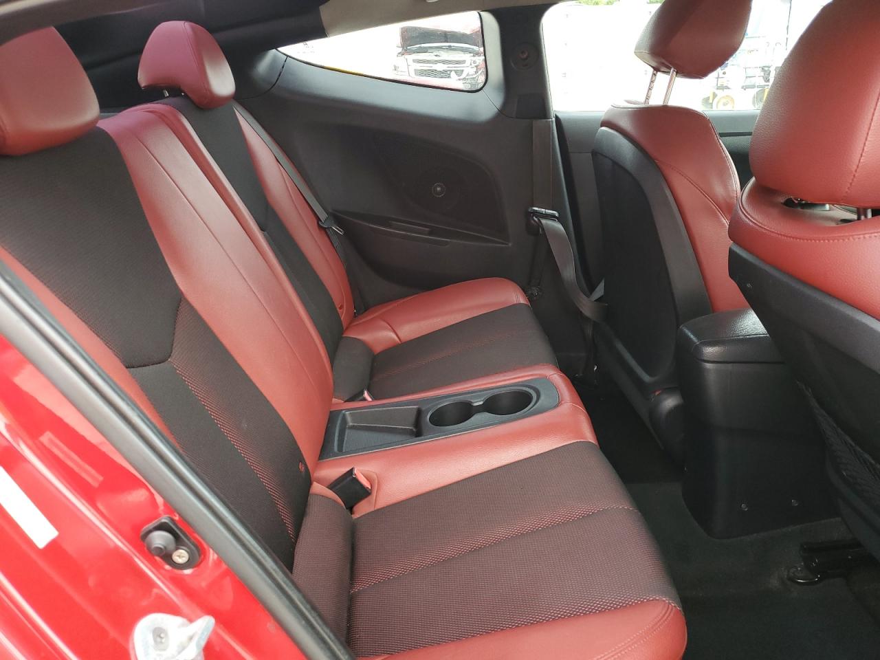 2012 Hyundai Veloster - Image 10