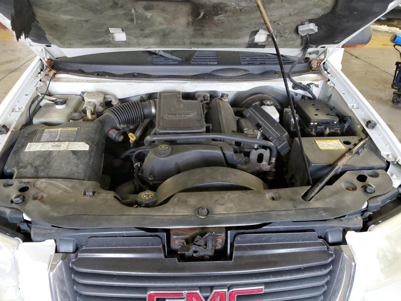 2002 GMC Envoy - Image 12