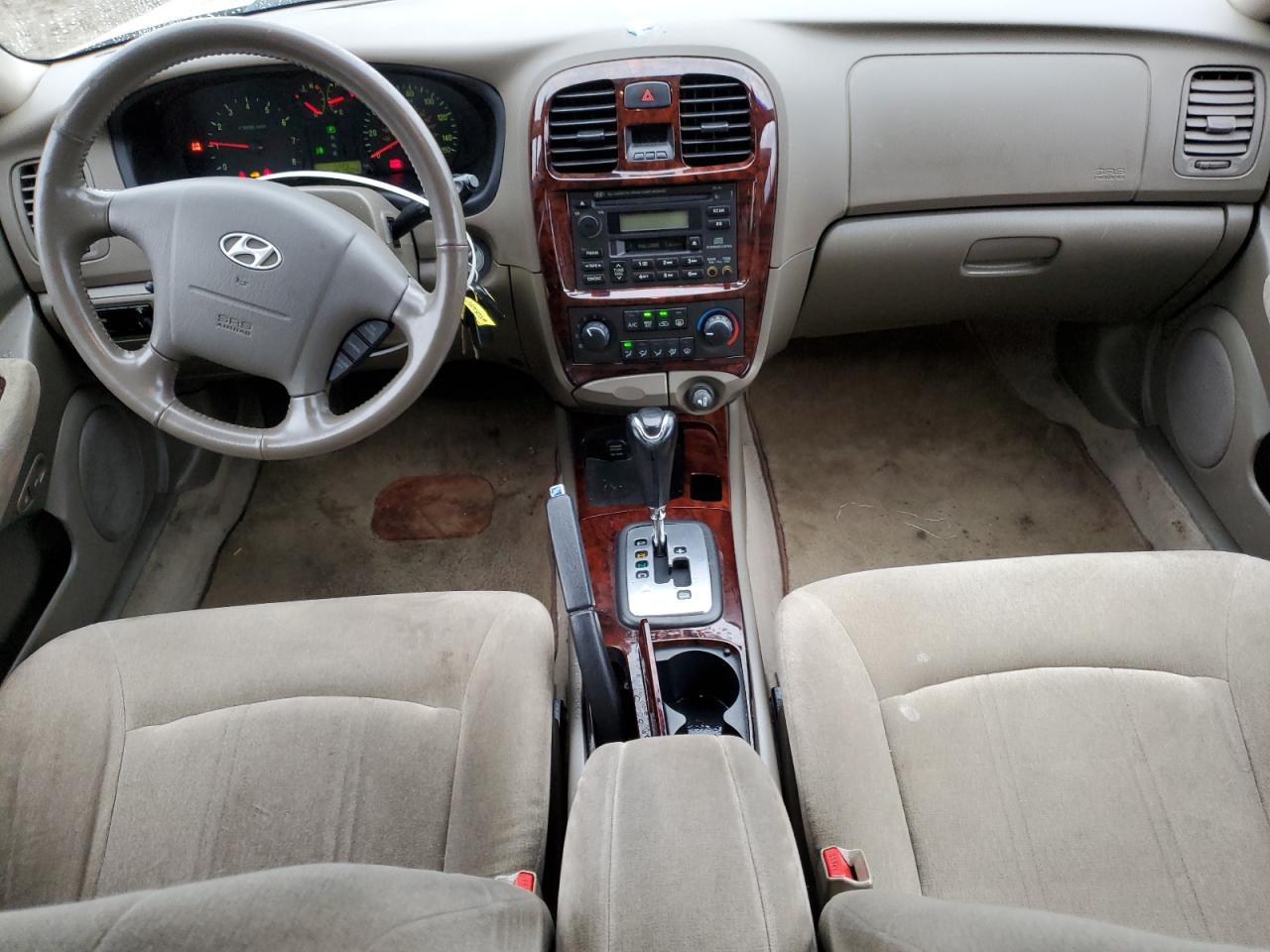 2004 Hyundai Sonata - Image 8