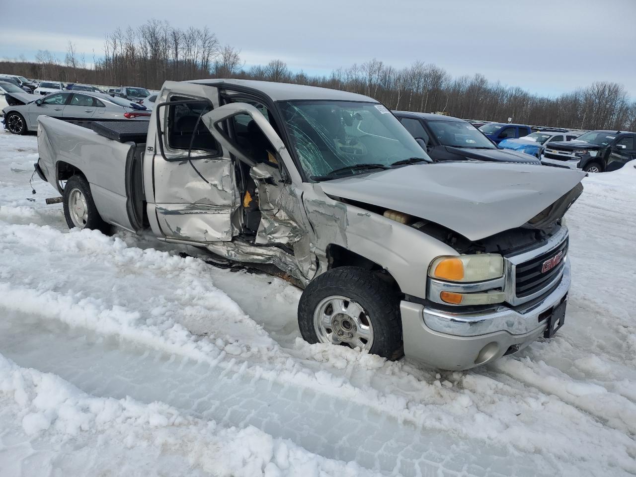 2004 GMC Sierra - Image 4
