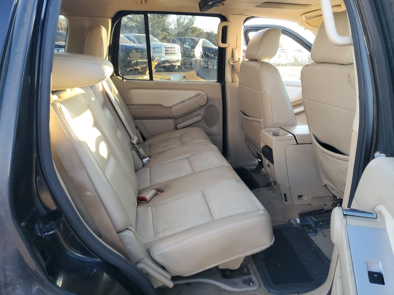 2006 Mercury Mountaineer Convenience VIN: 4M2EU46E56UJ03284 Lot: 61158105