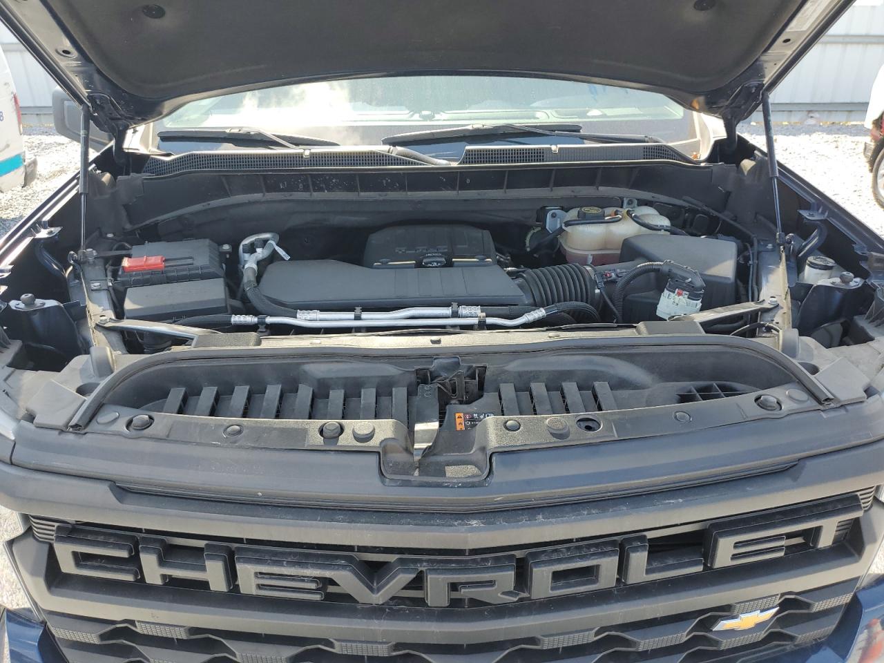 2022 Chevrolet Silverado - Image 12