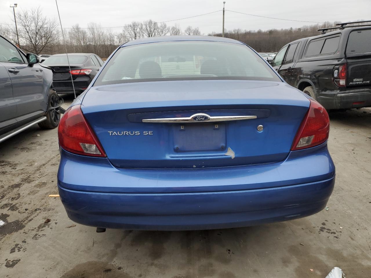 2003 Ford Taurus - Image 6