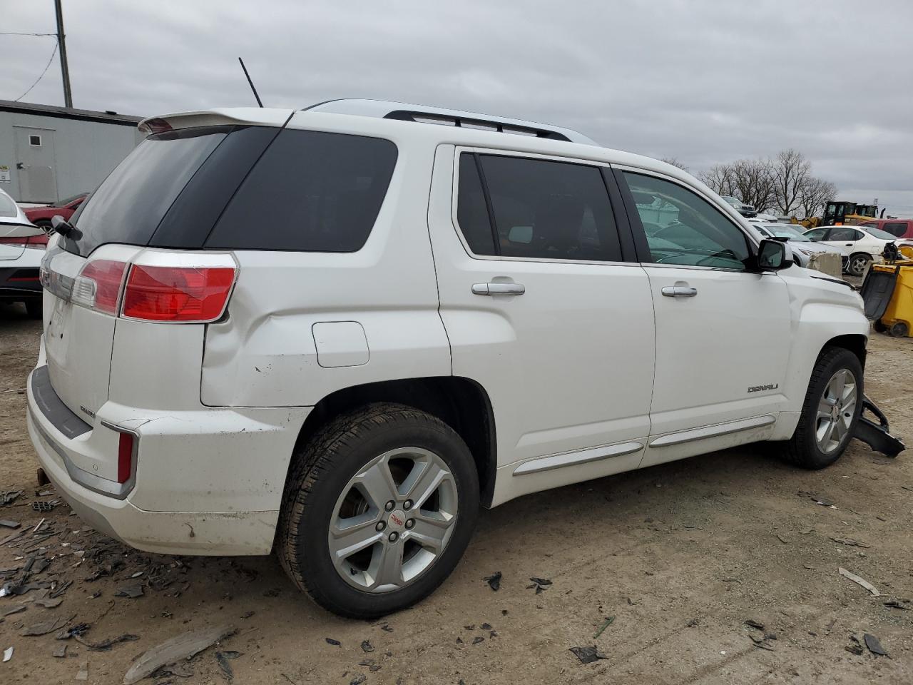 2017 GMC Terrain - Image 3