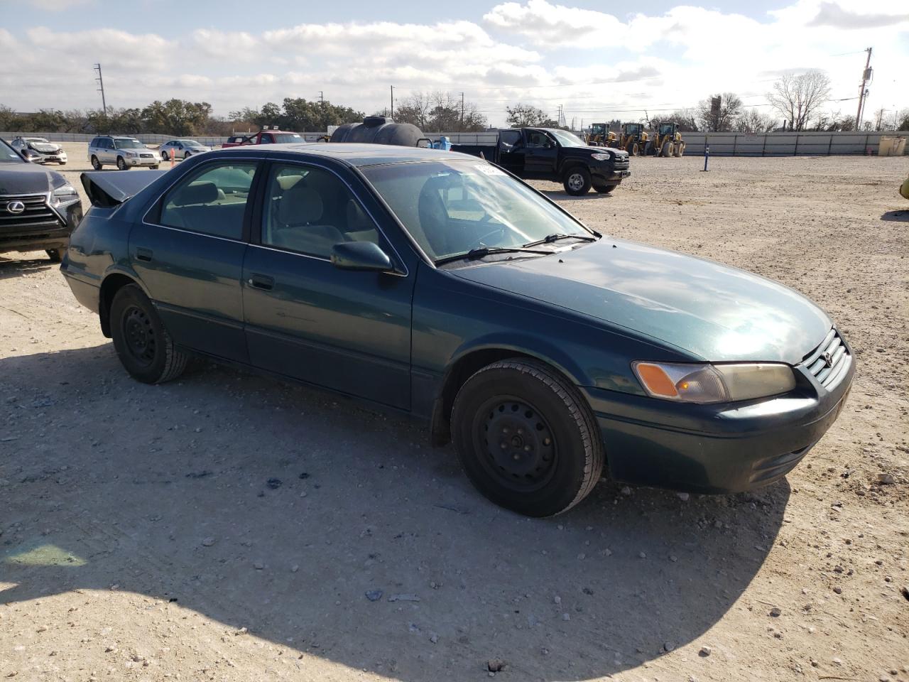 1998 Toyota Camry - Image 4