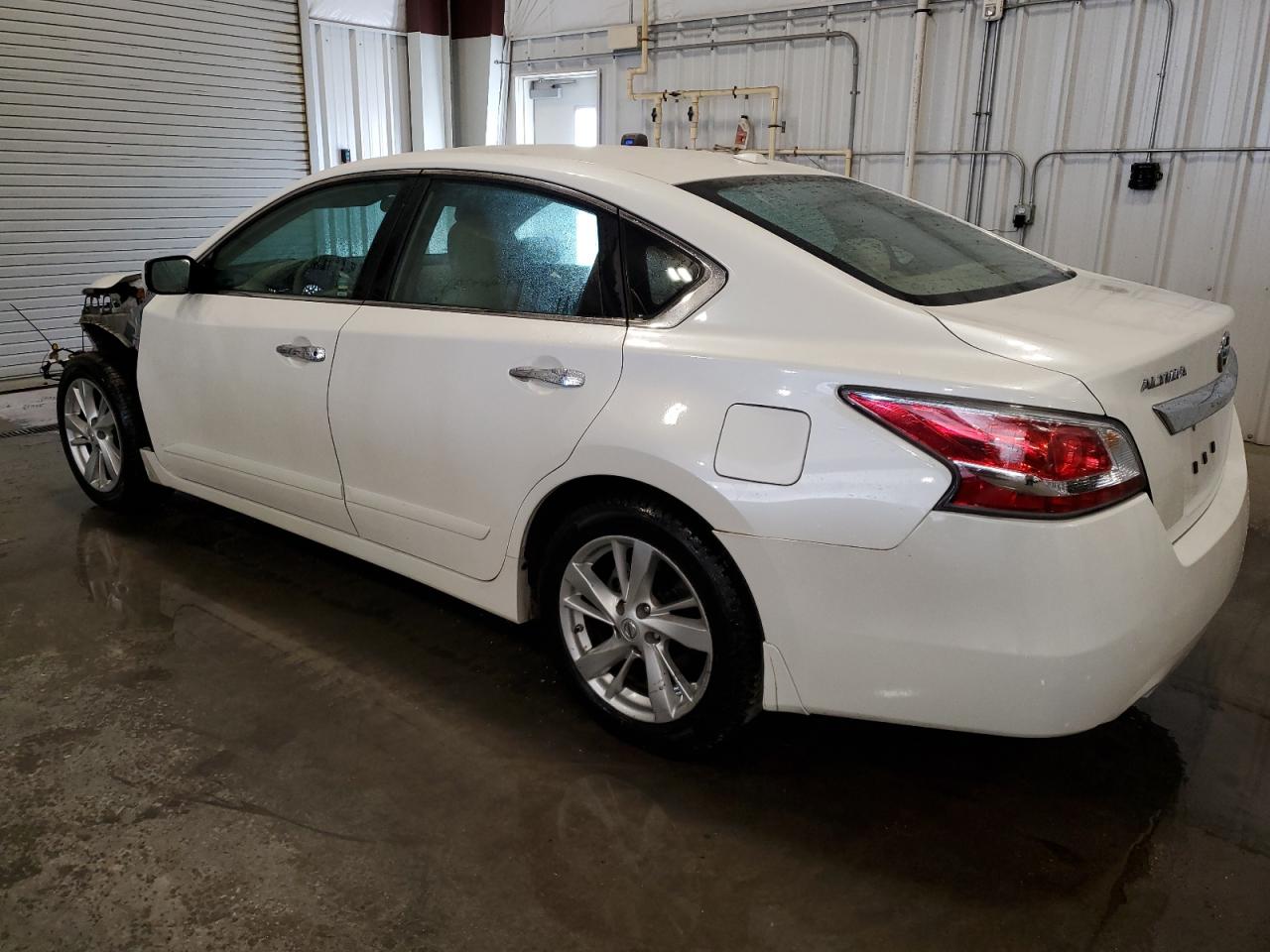 2015 Nissan Altima - Image 2