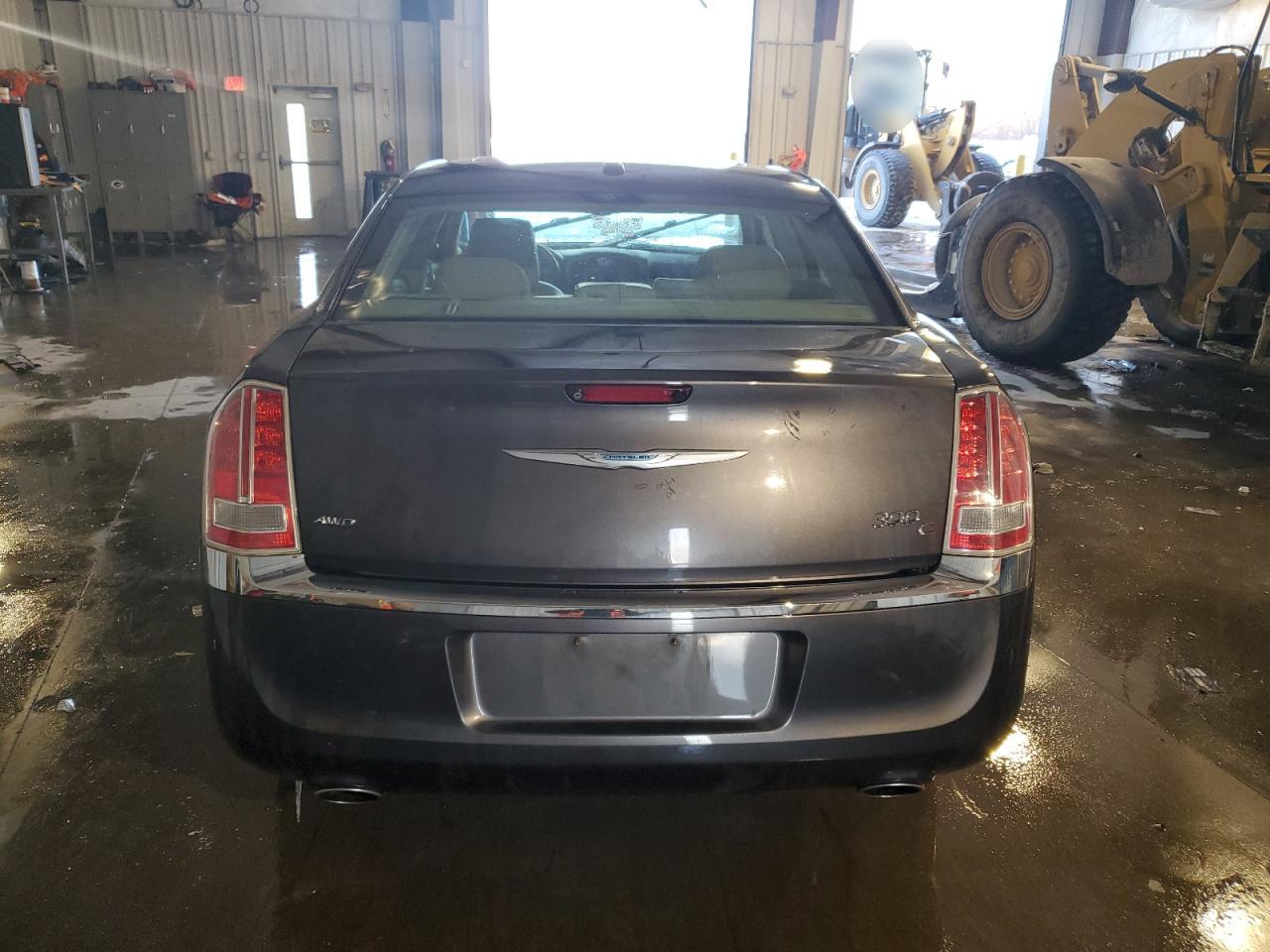 2014 Chrysler 300 - Image 6