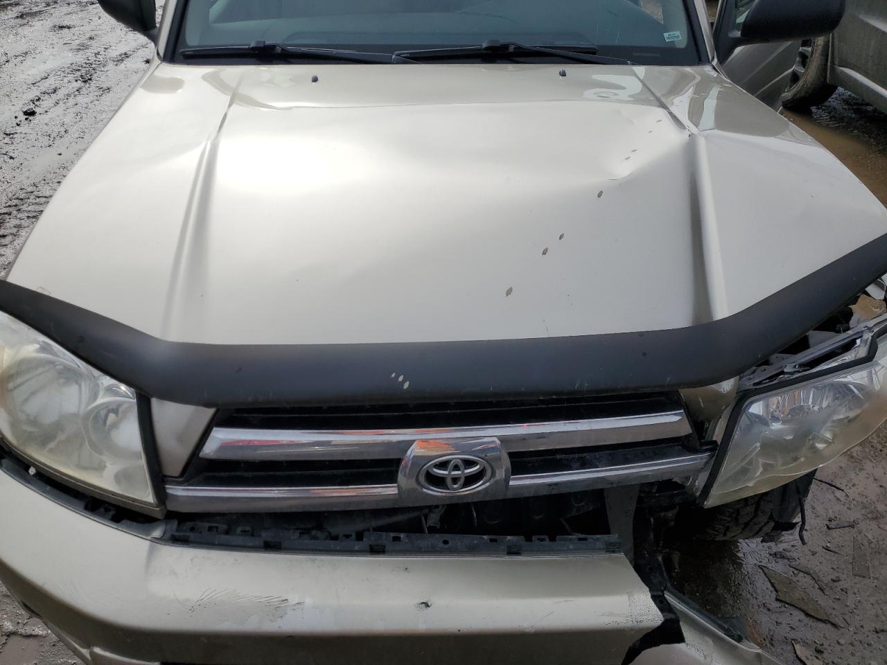 2005 Toyota 4Runner - Image 11