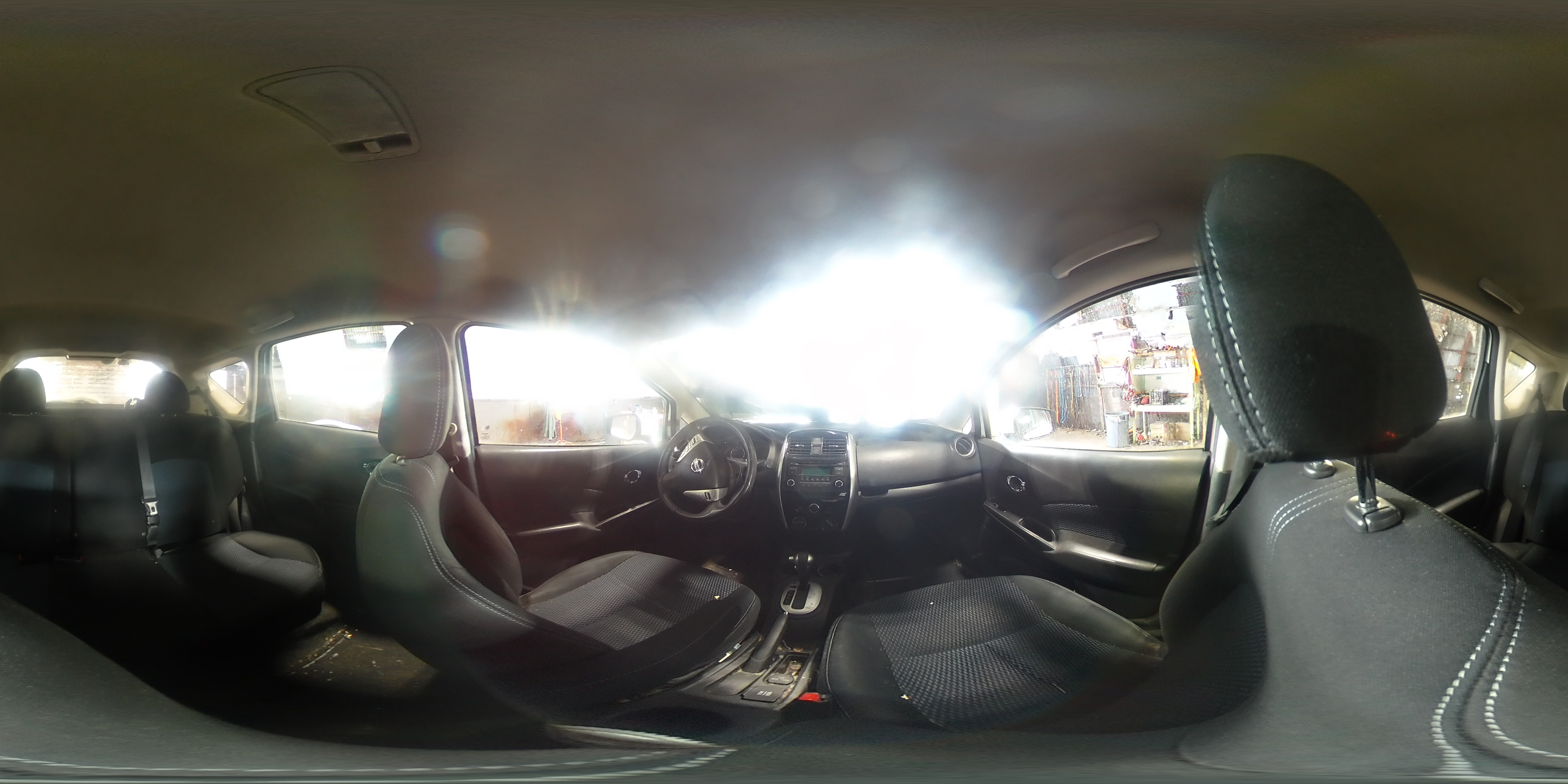 2015 Nissan Versa - Image 12