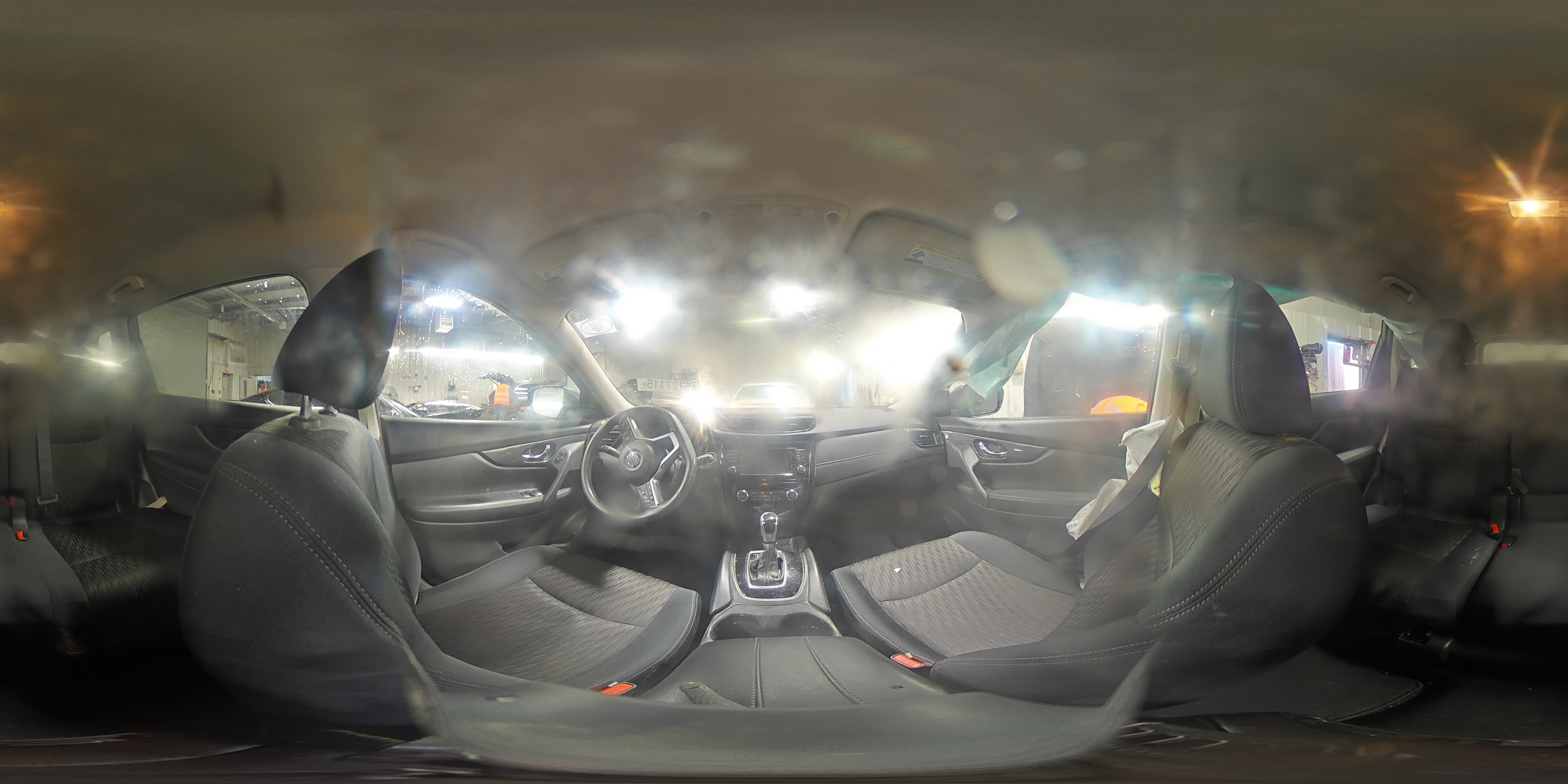 2017 Nissan Rogue - Image 14