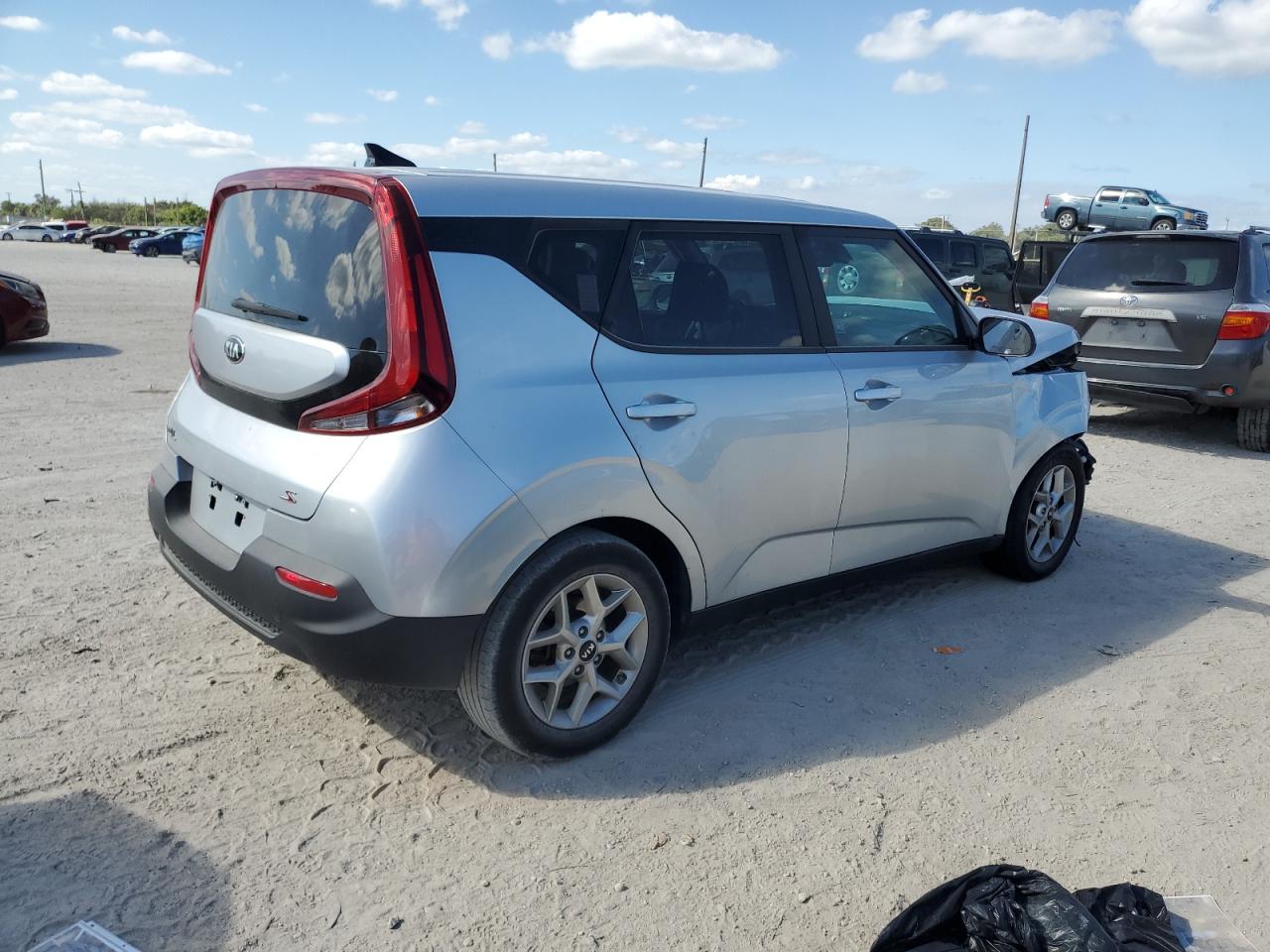 2021 Kia Soul - Image 3