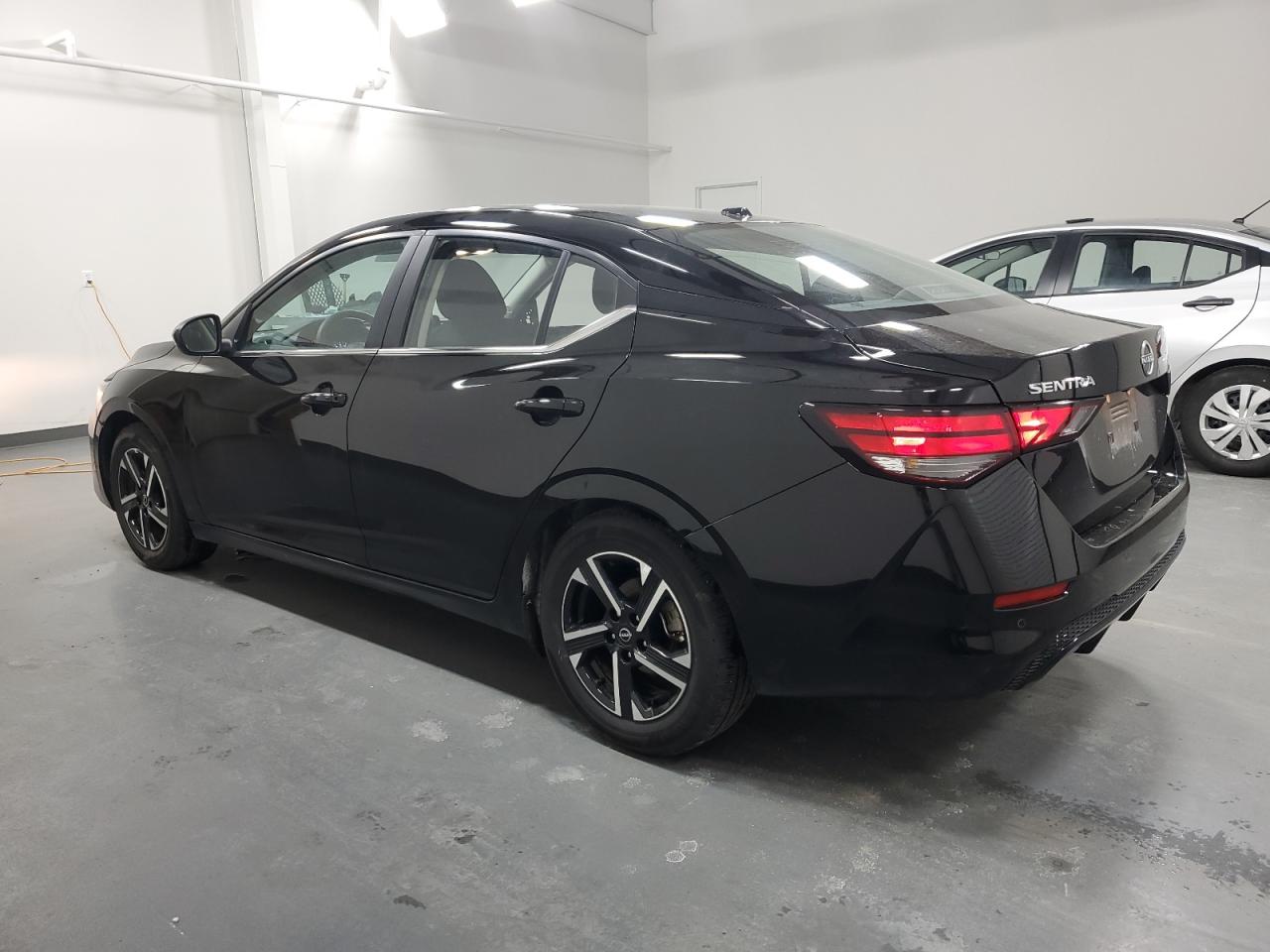 2024 Nissan Sentra - Image 2