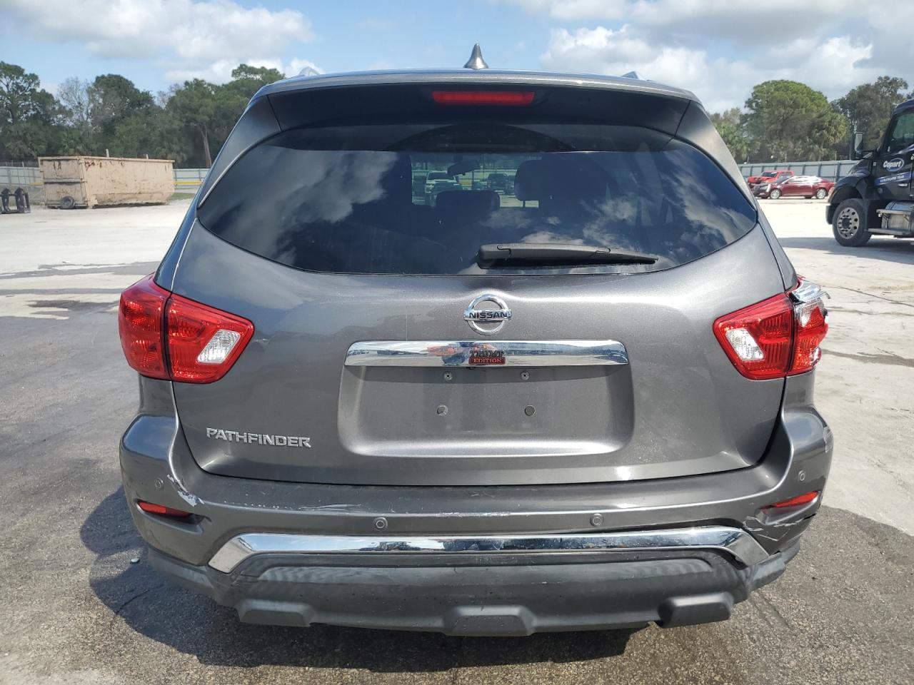 2019 Nissan Pathfinder - Image 6