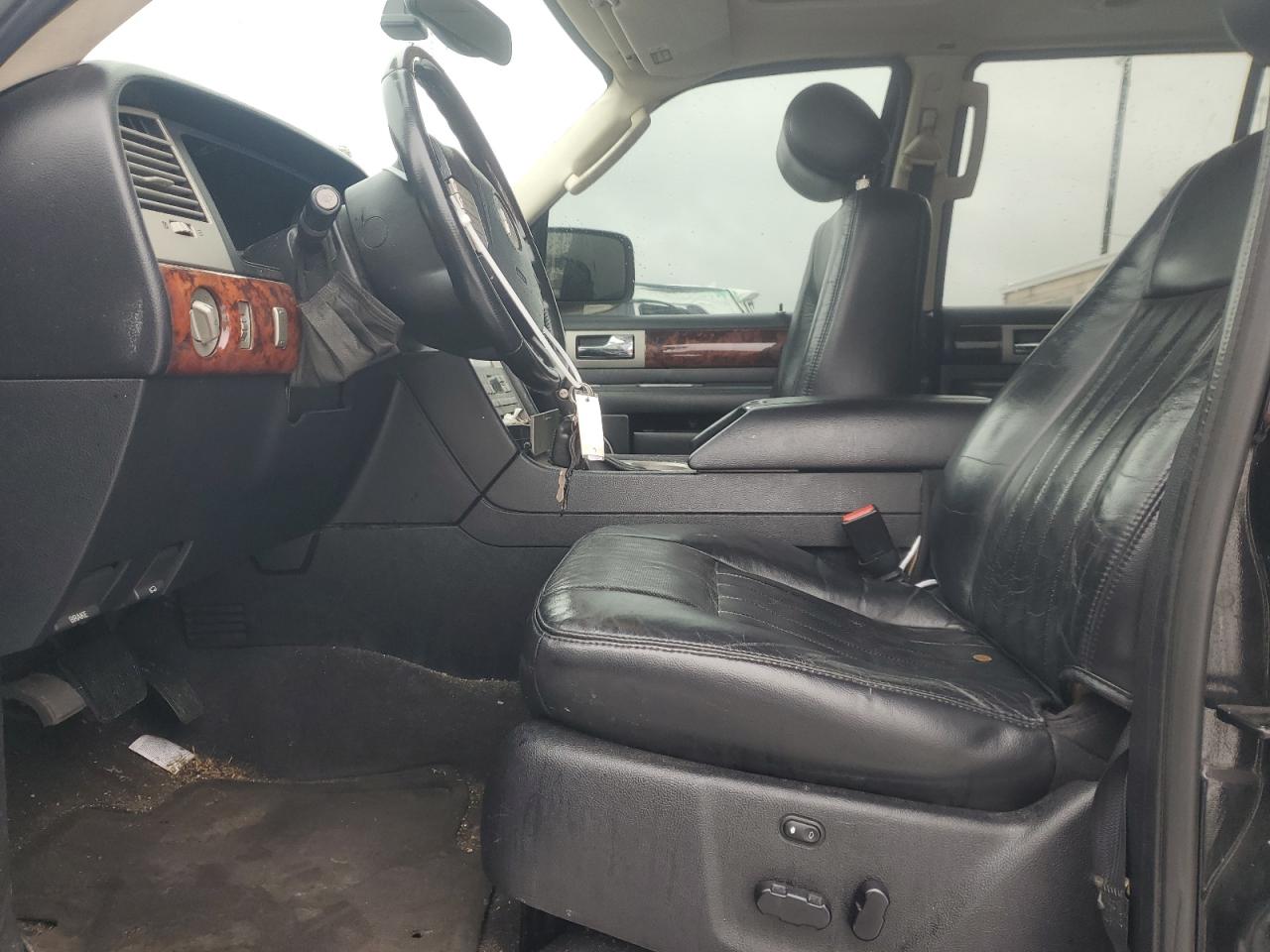 2003 Lincoln Navigator - Image 7