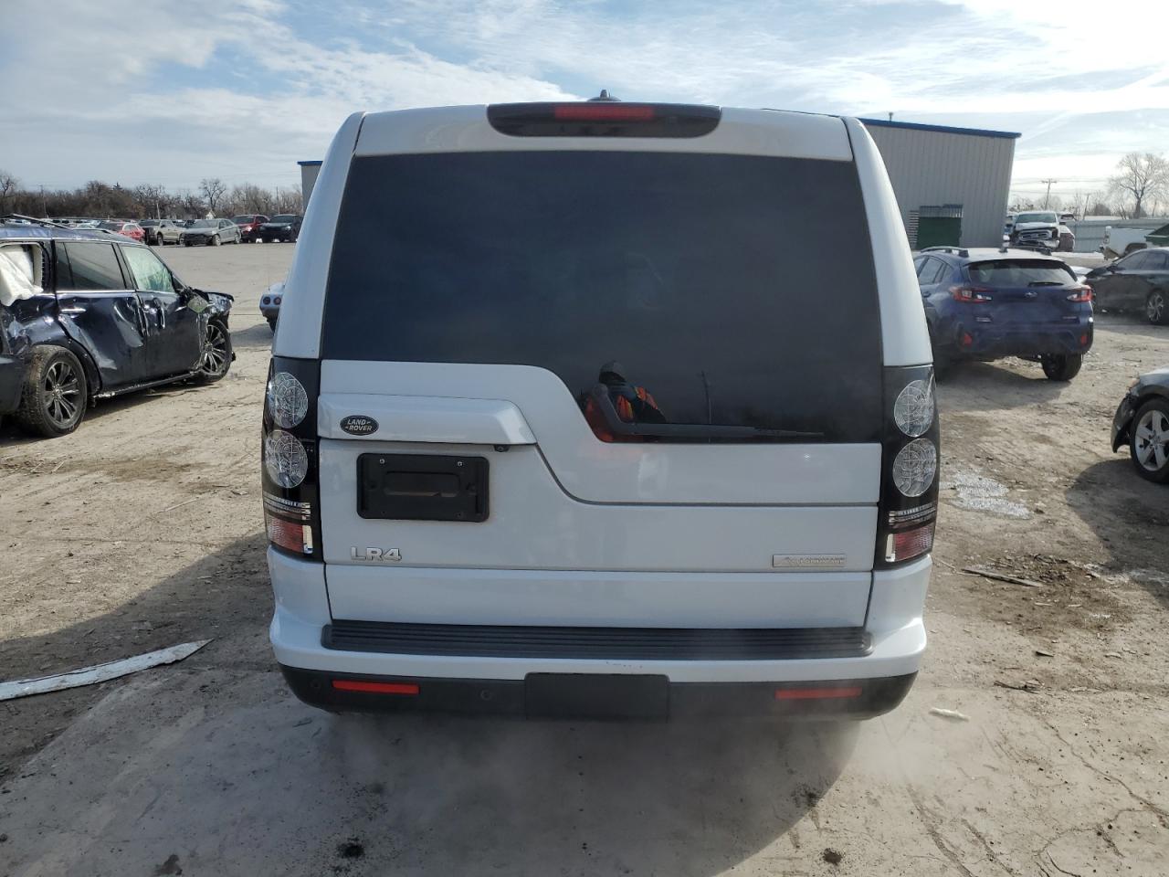 2016 Land Rover LR4 - Image 6