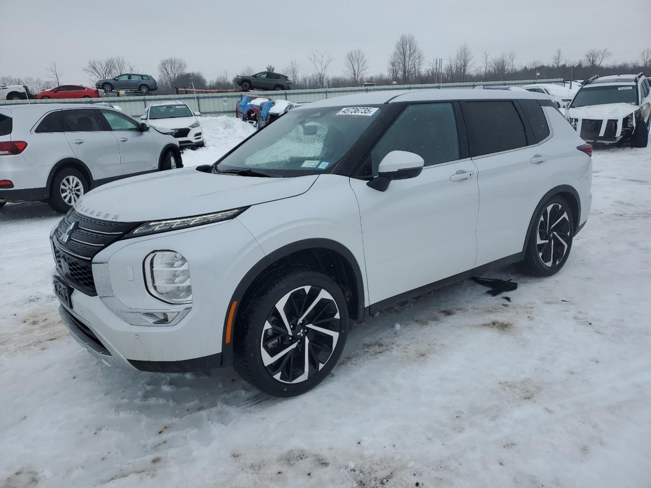 2024 Mitsubishi Outlander - Image 1