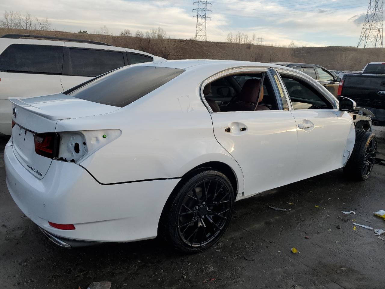 2015 Lexus GS - Image 3