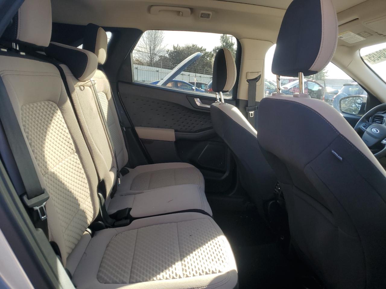 2020 Ford Escape - Image 11