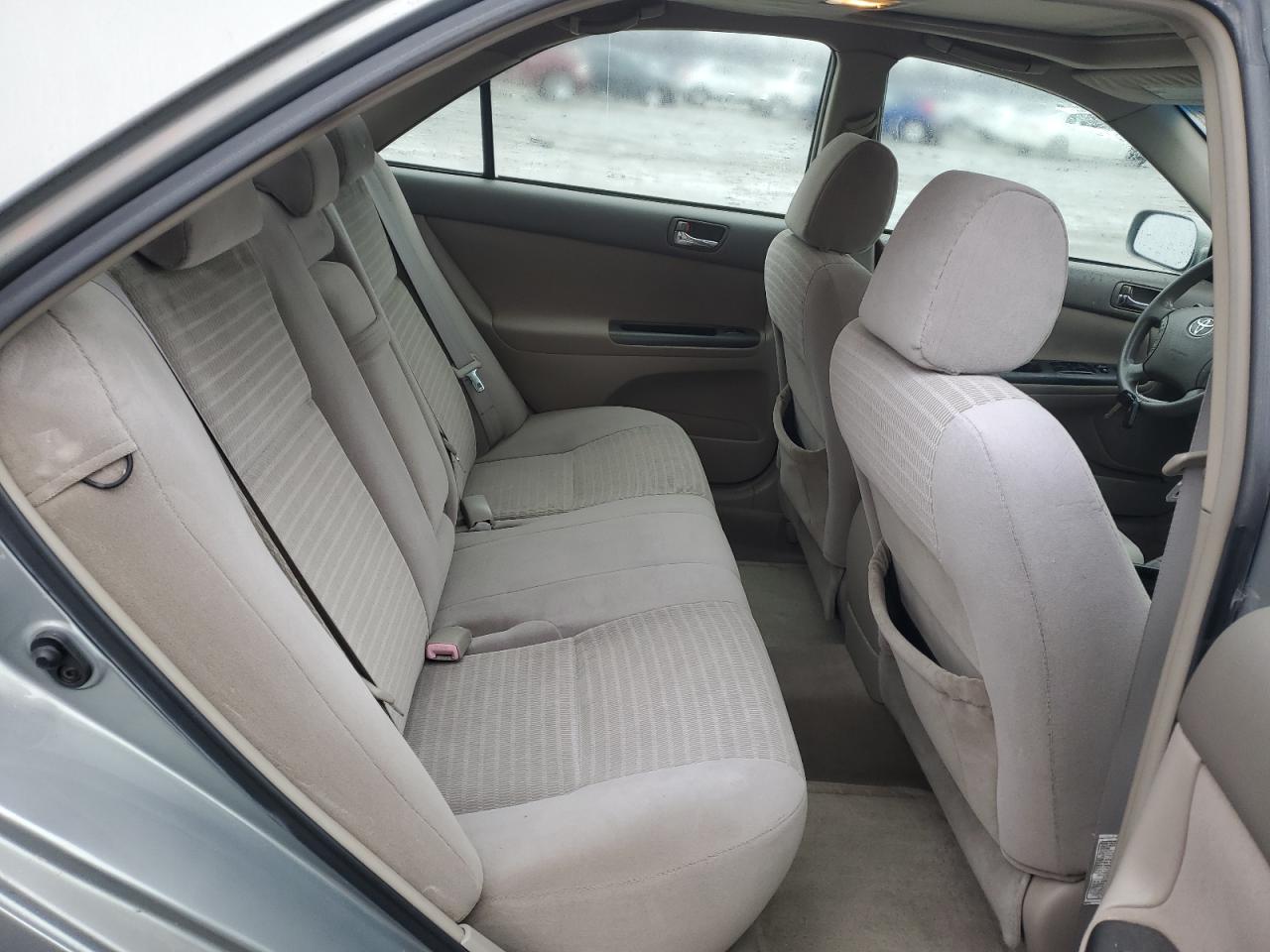 2005 Toyota Camry - Image 10