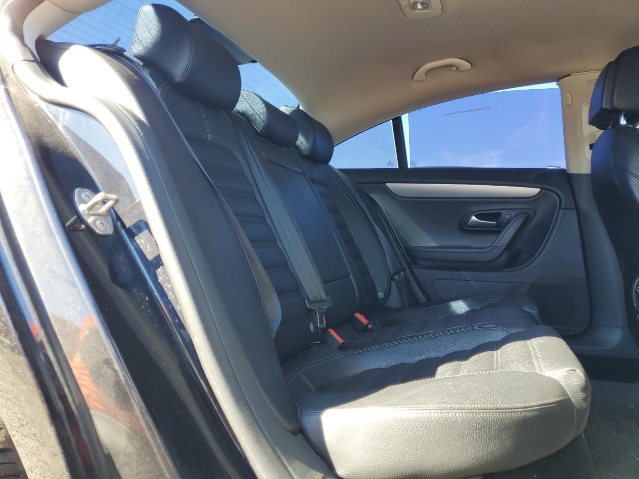 2015 Volkswagen Passat CC - Image 10