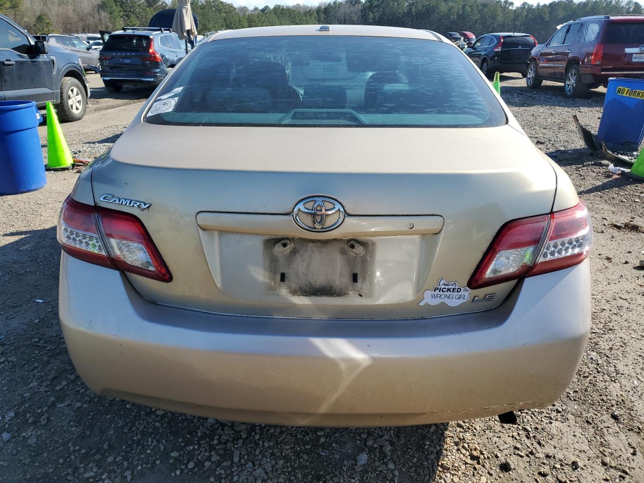 2011 Toyota Camry - Image 6