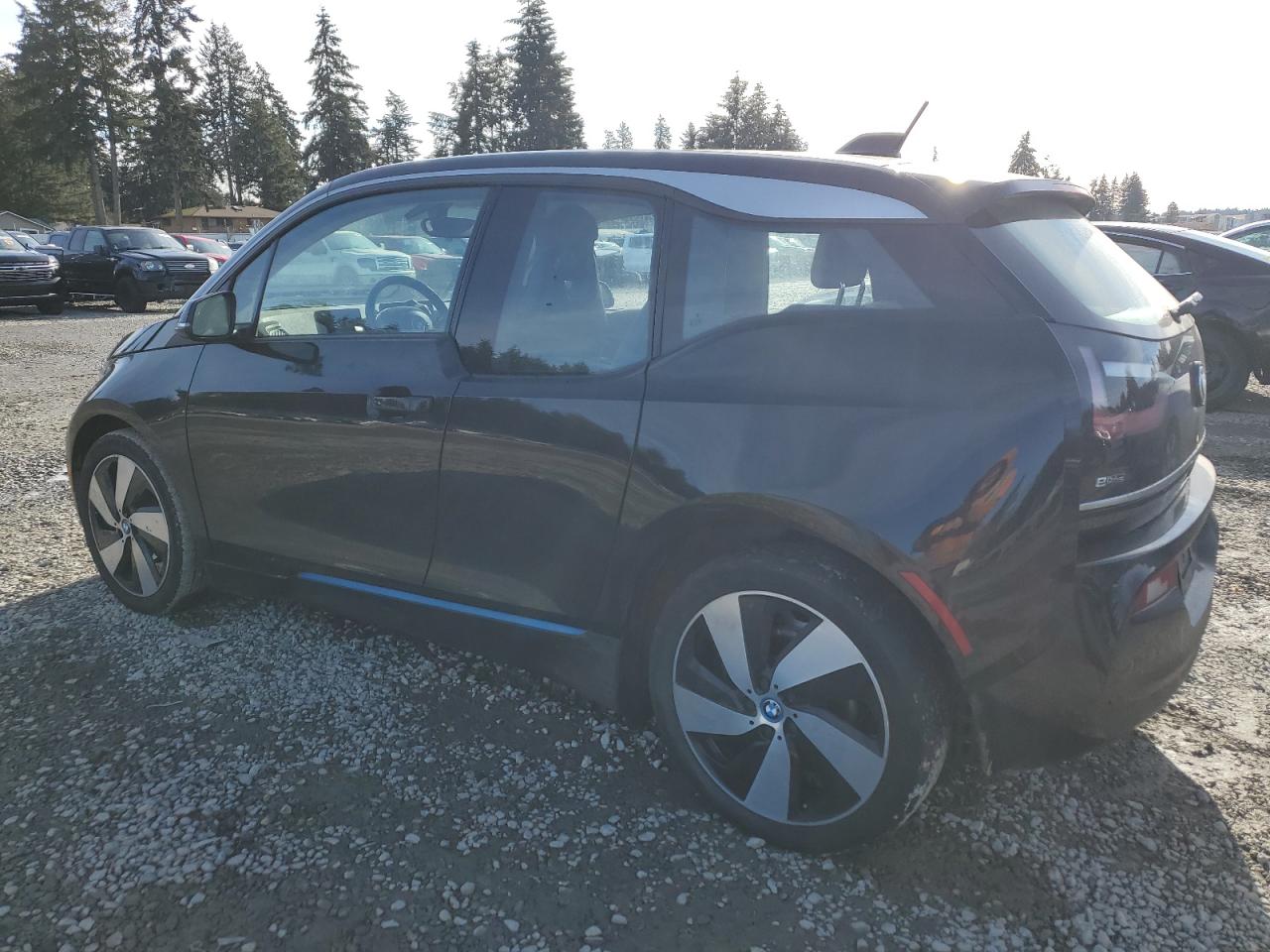 2018 BMW i3 - Image 2