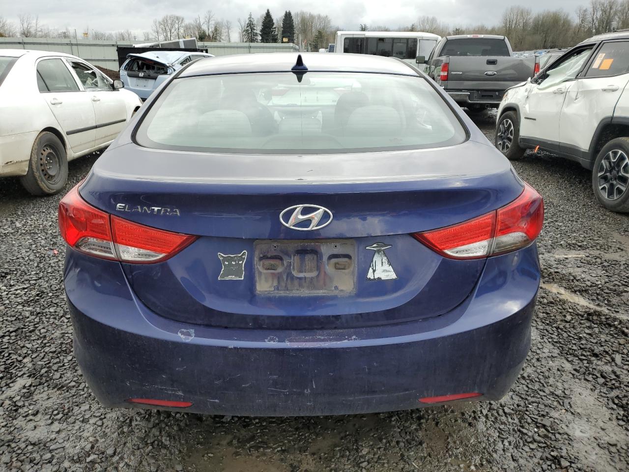 2011 Hyundai Elantra - Image 6