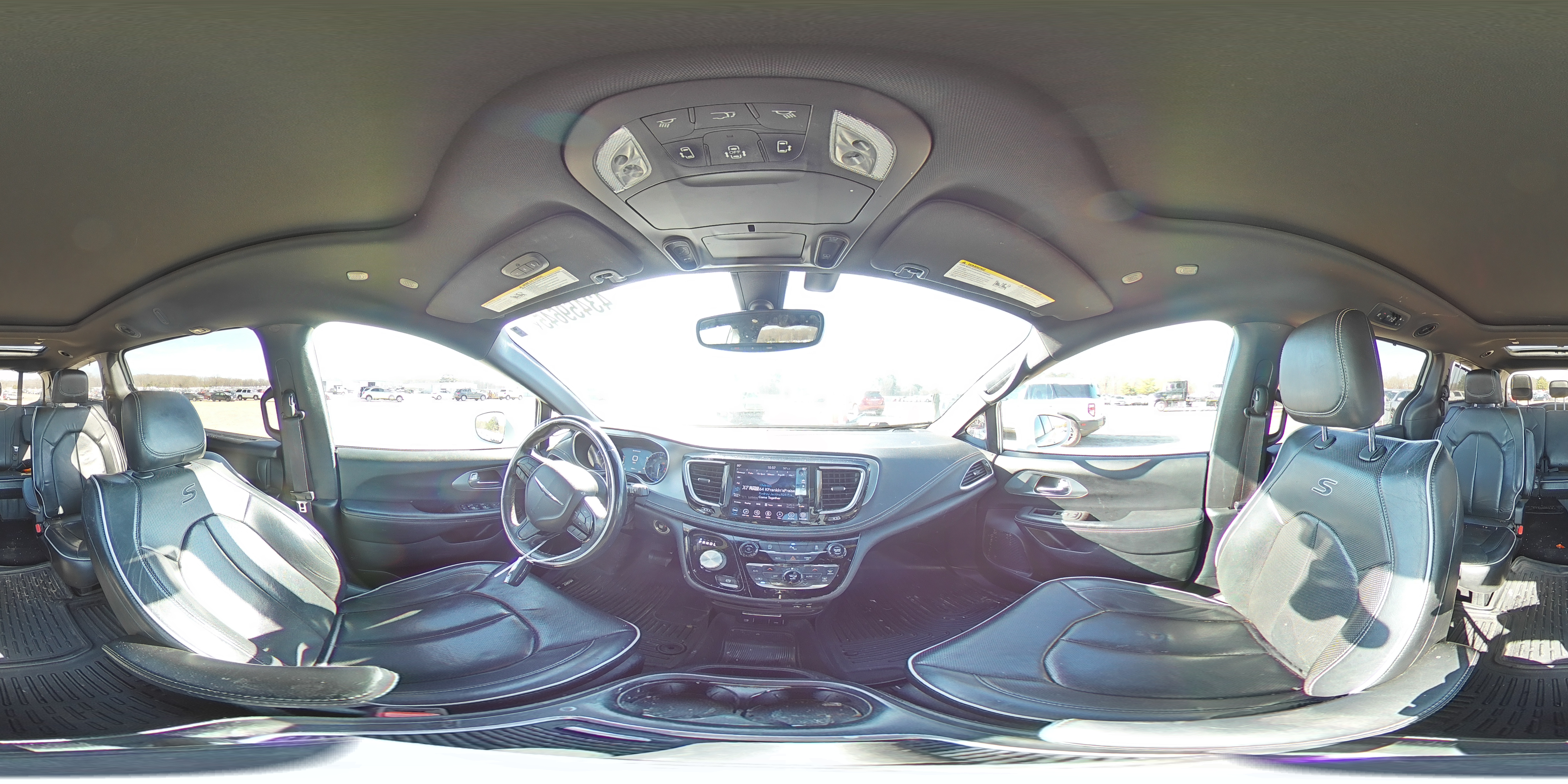 2020 Chrysler Pacifica - Image 14