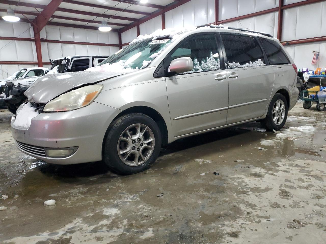 2004 Toyota Sienna - Image 1