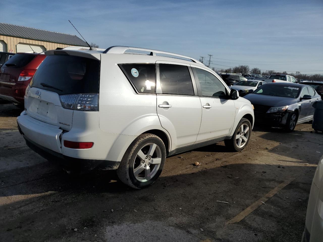 2007 Mitsubishi Outlander - Image 3