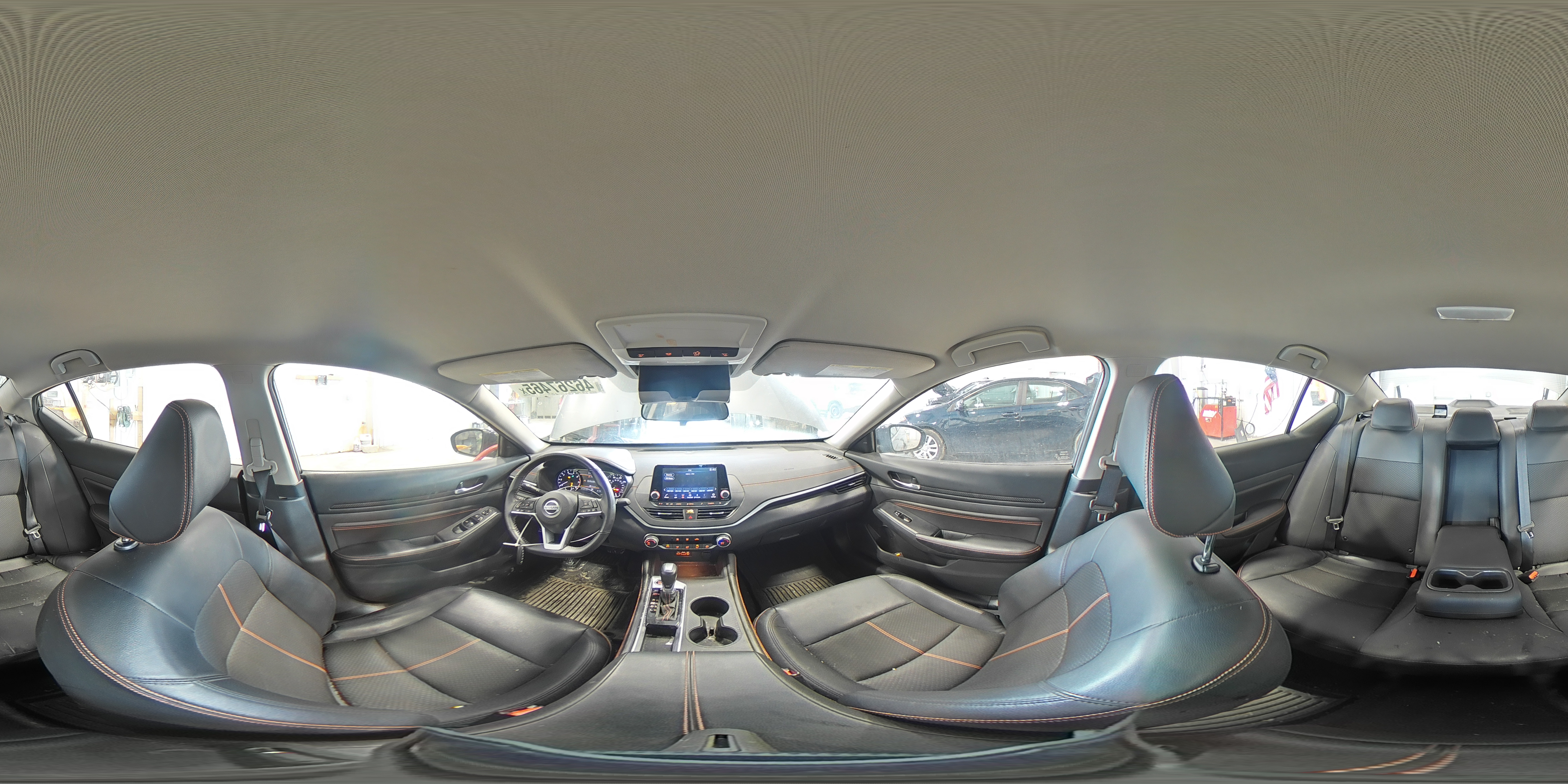 2022 Nissan Altima - Image 14