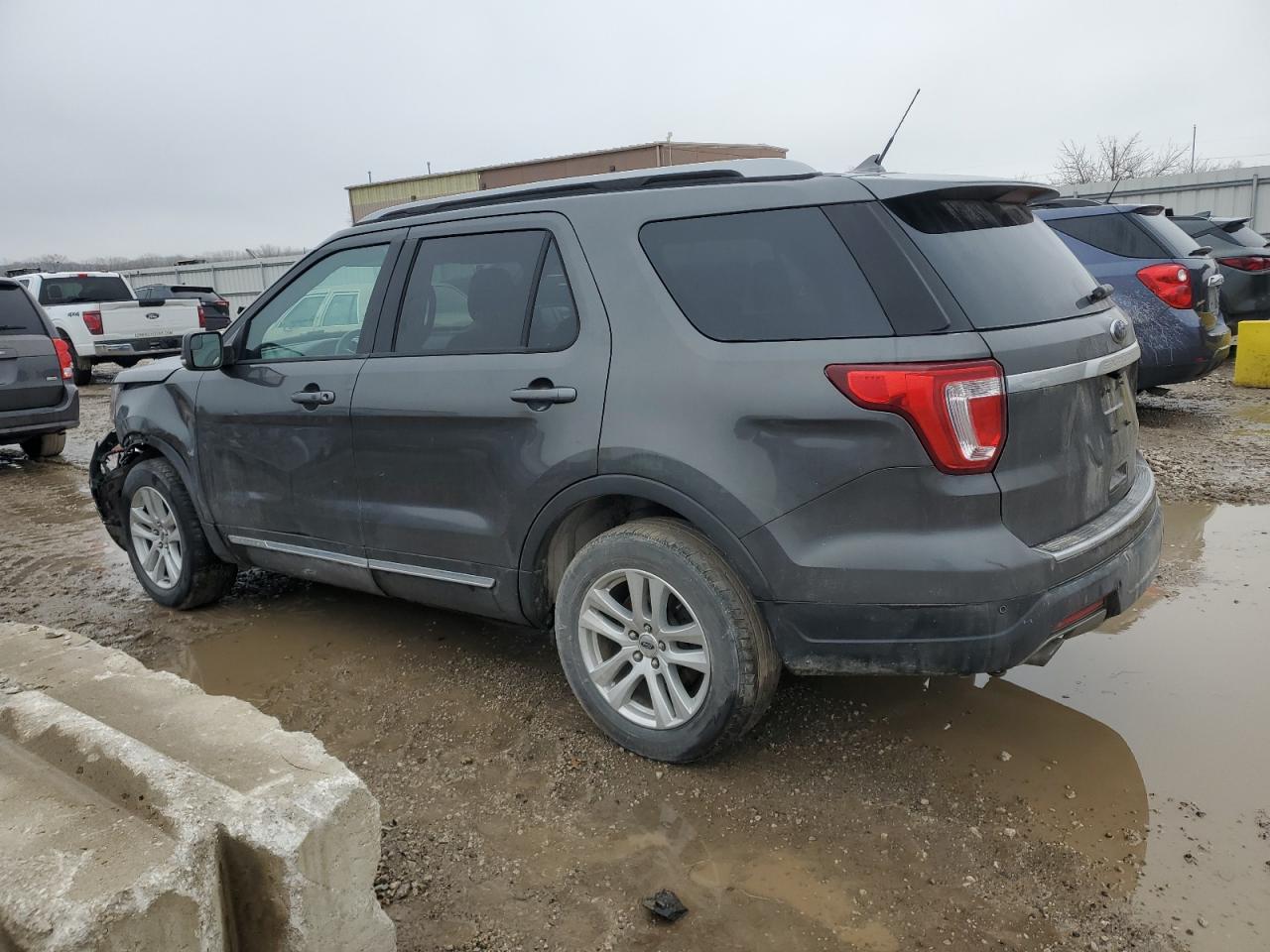 2018 Ford Explorer - Image 2