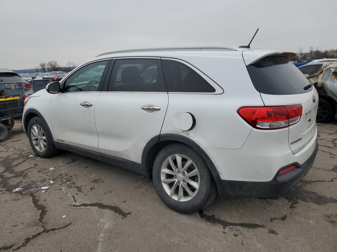 2017 Kia Sorento - Image 2