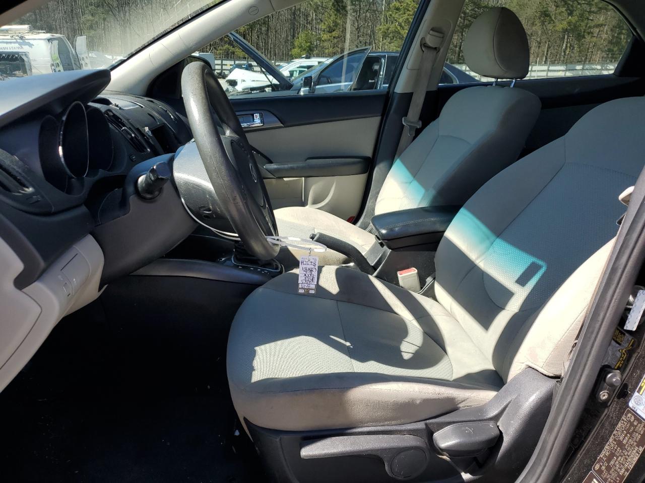 2013 Kia Forte - Image 7