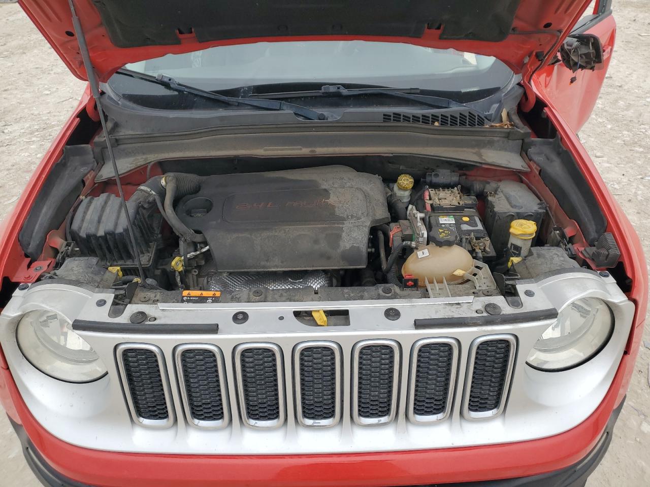 2016 Jeep Renegade - Image 13