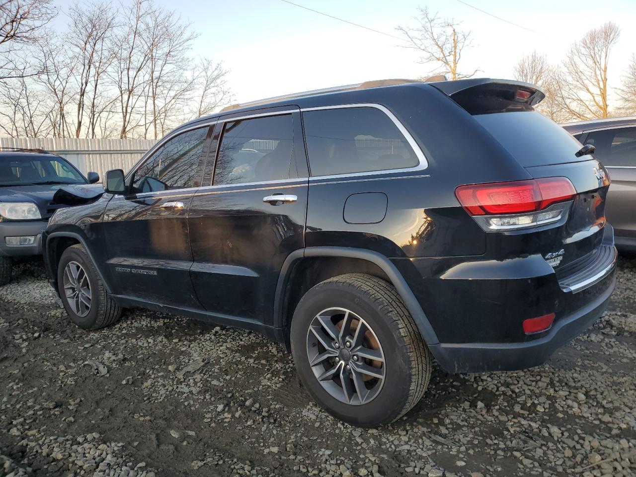 2020 Jeep Grand Cherokee - Image 2