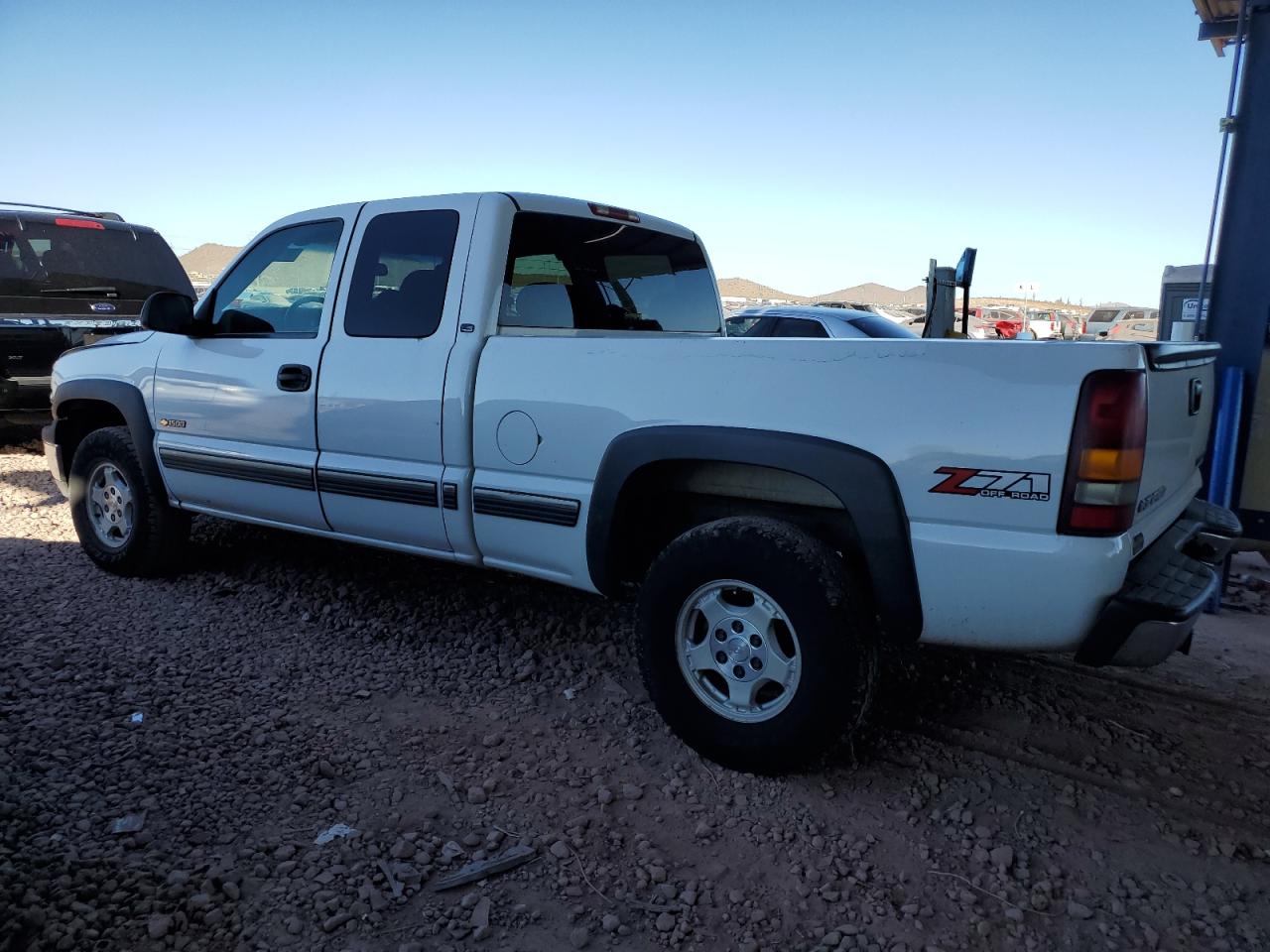 2002 Chevrolet Silverado - Image 2