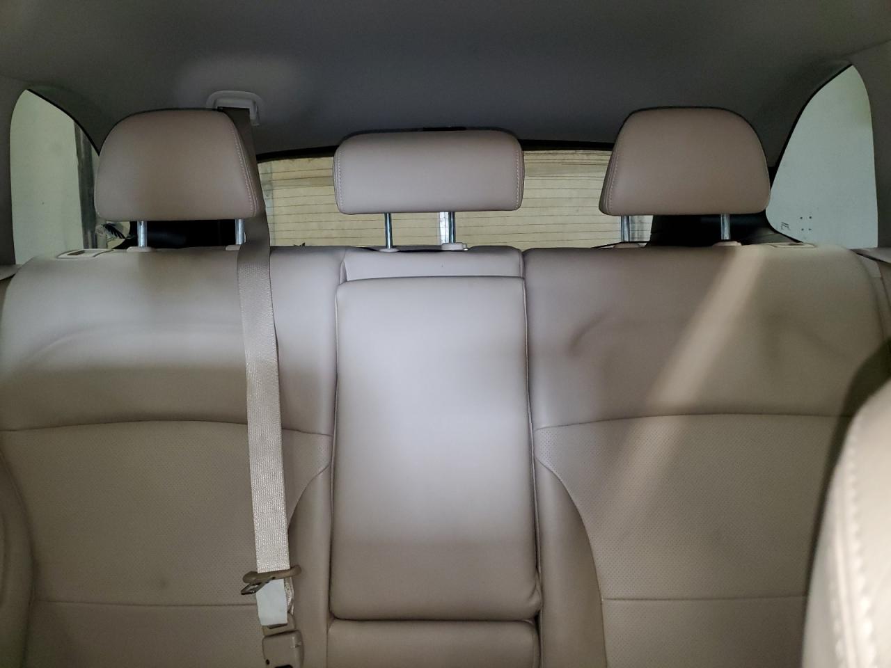 2017 Subaru Outback - Image 10
