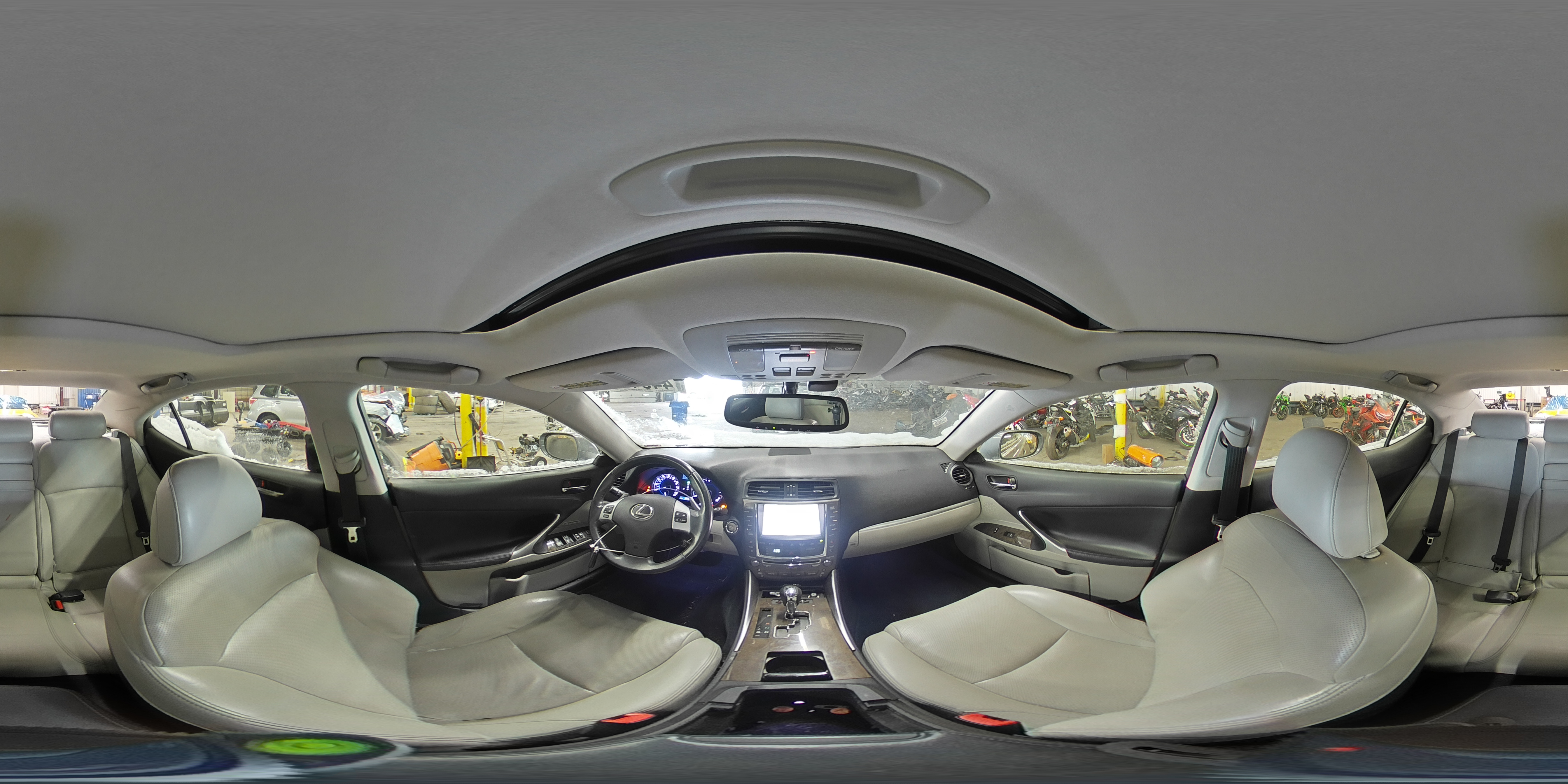 2012 Lexus IS - Image 13