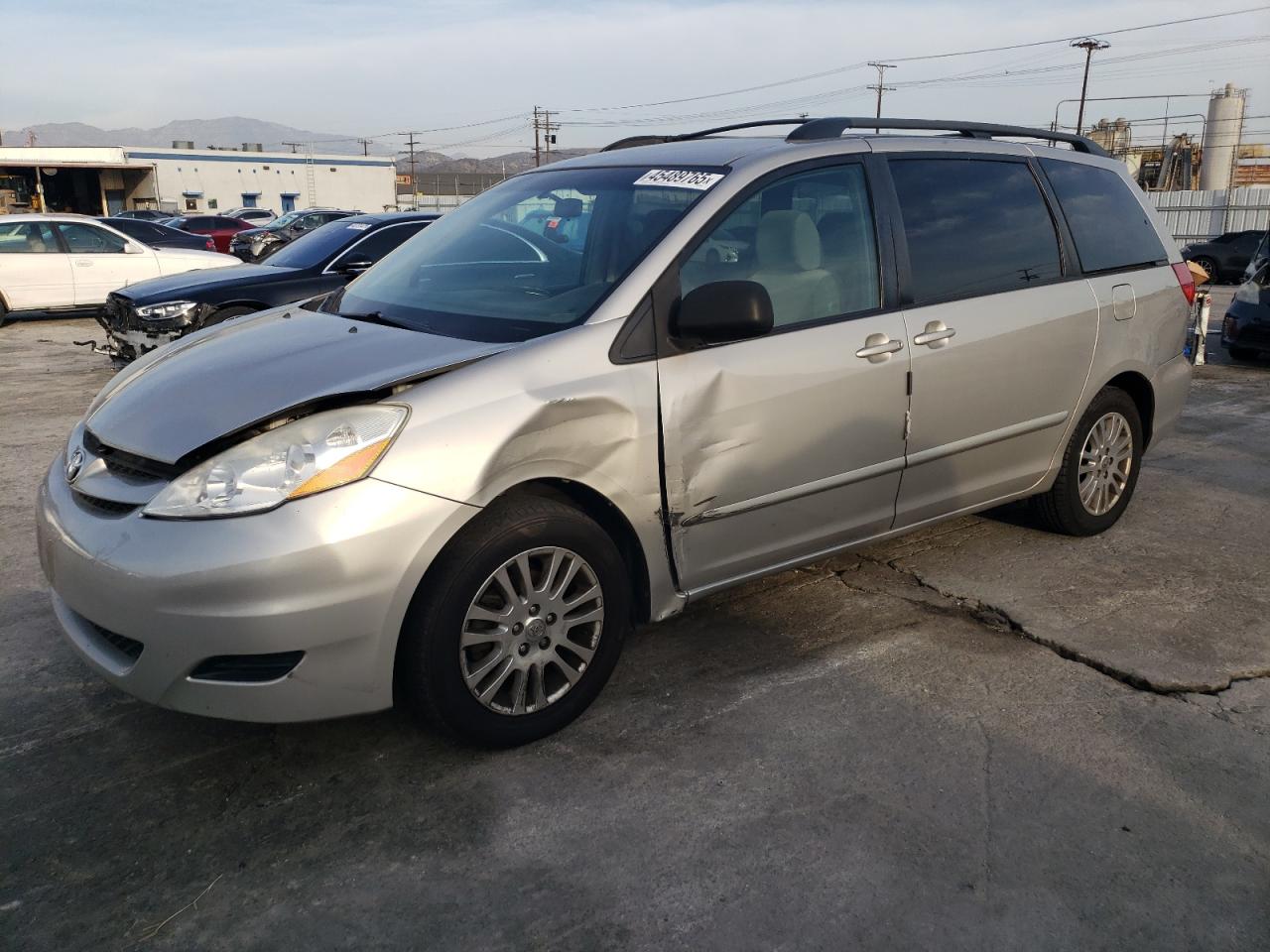 2010 Toyota Sienna - Image 1