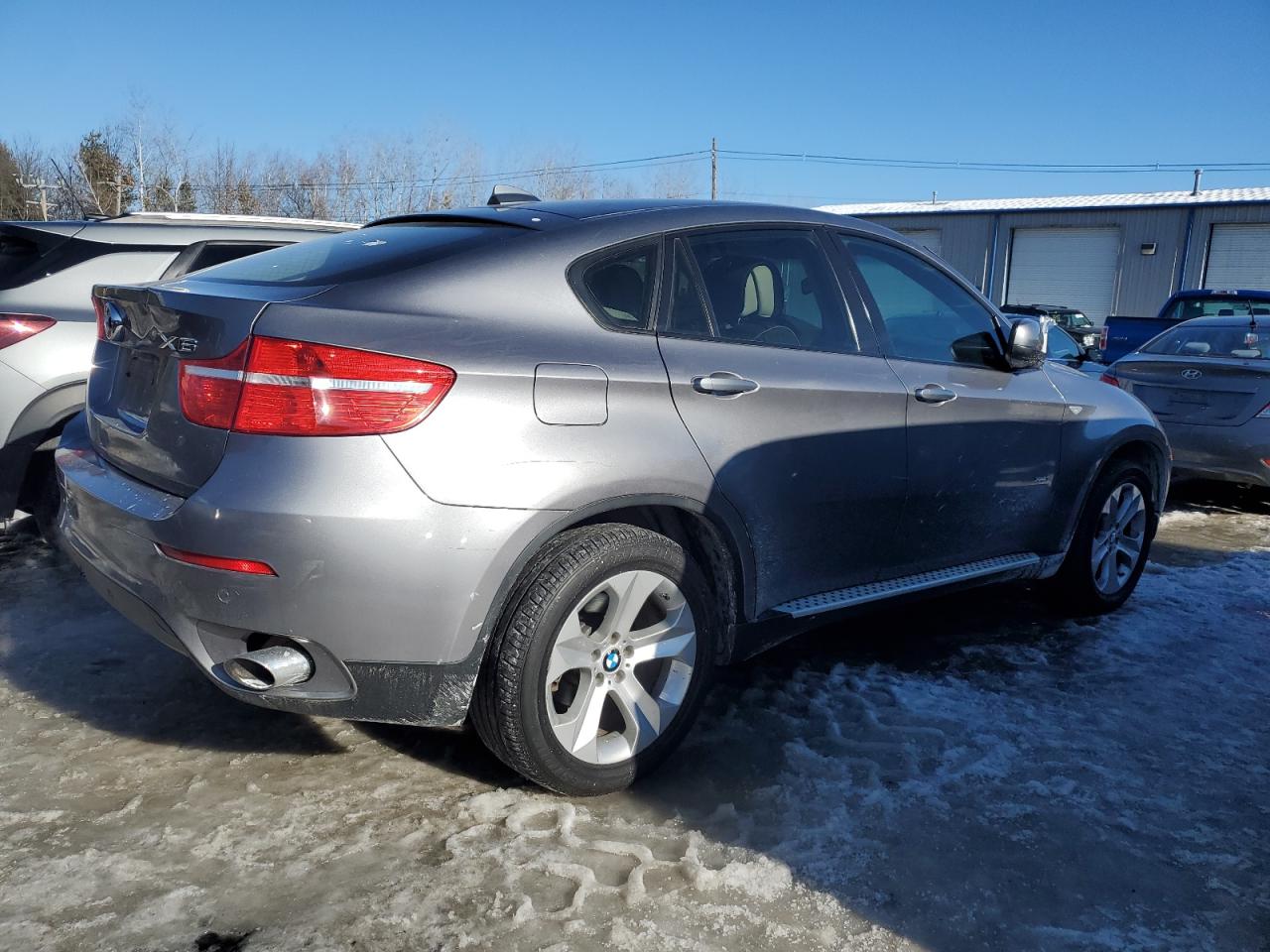2011 BMW X6 - Image 3