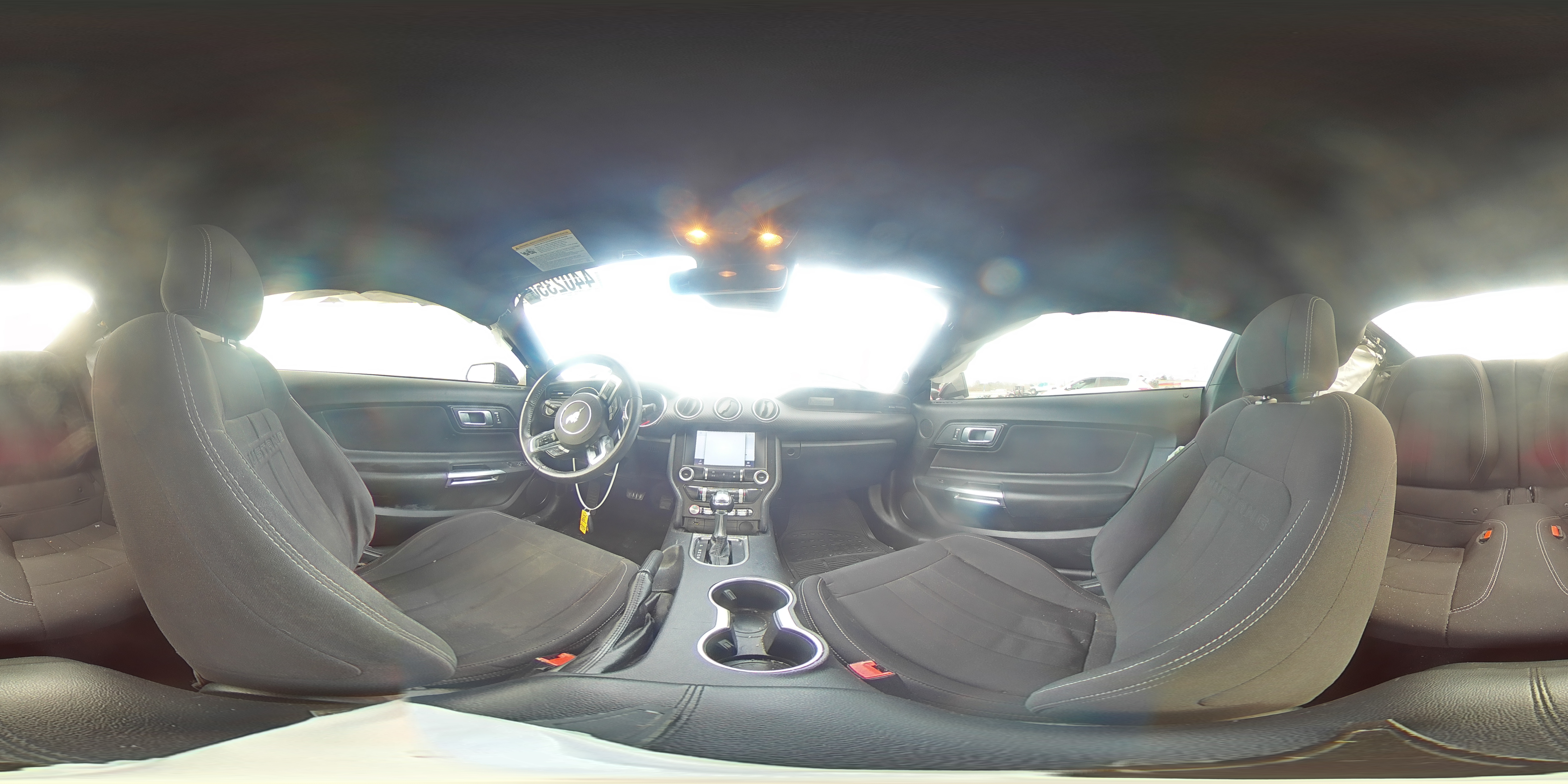 2022 Ford Mustang - Image 13