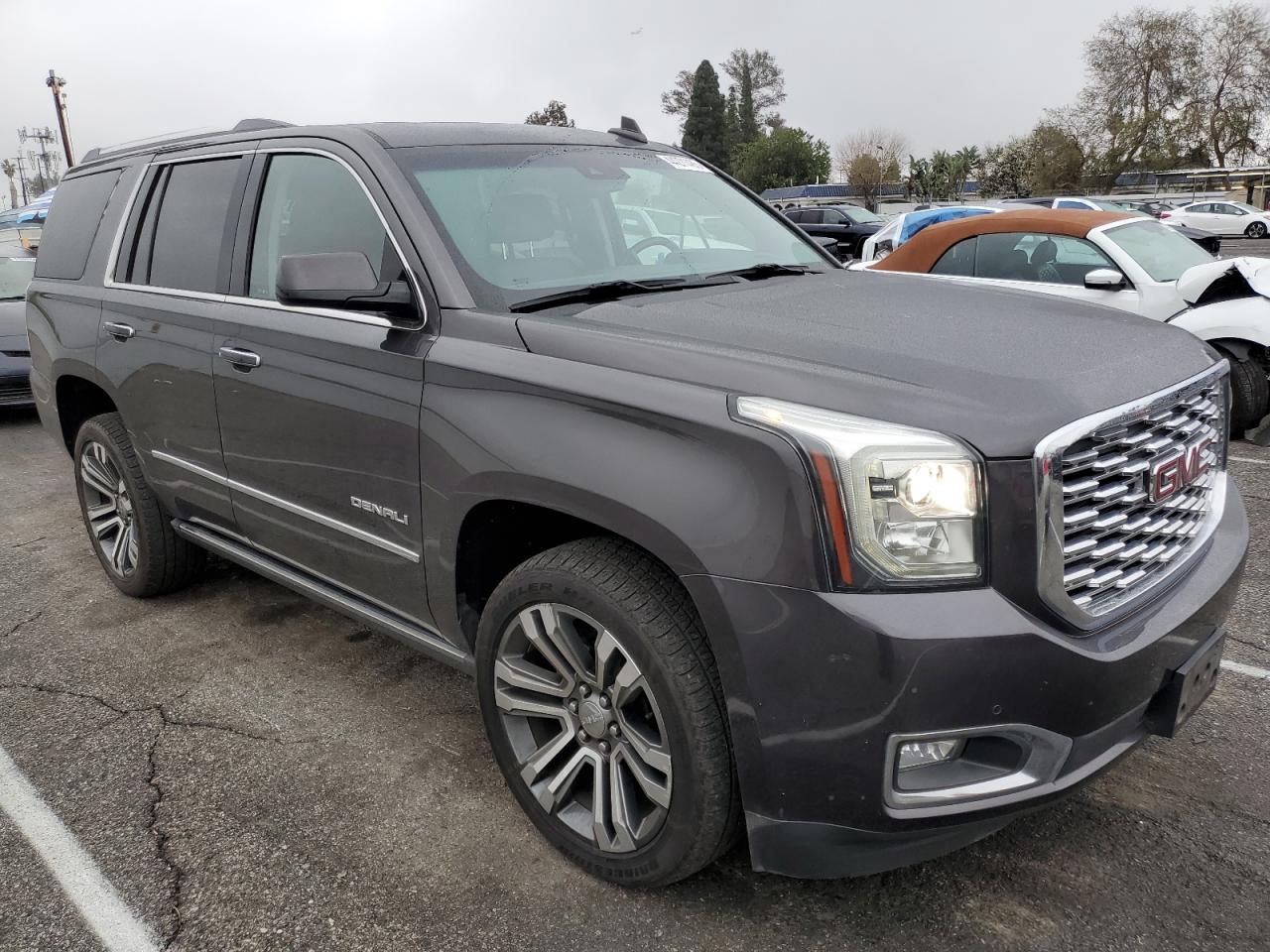 2018 GMC Yukon - Image 4