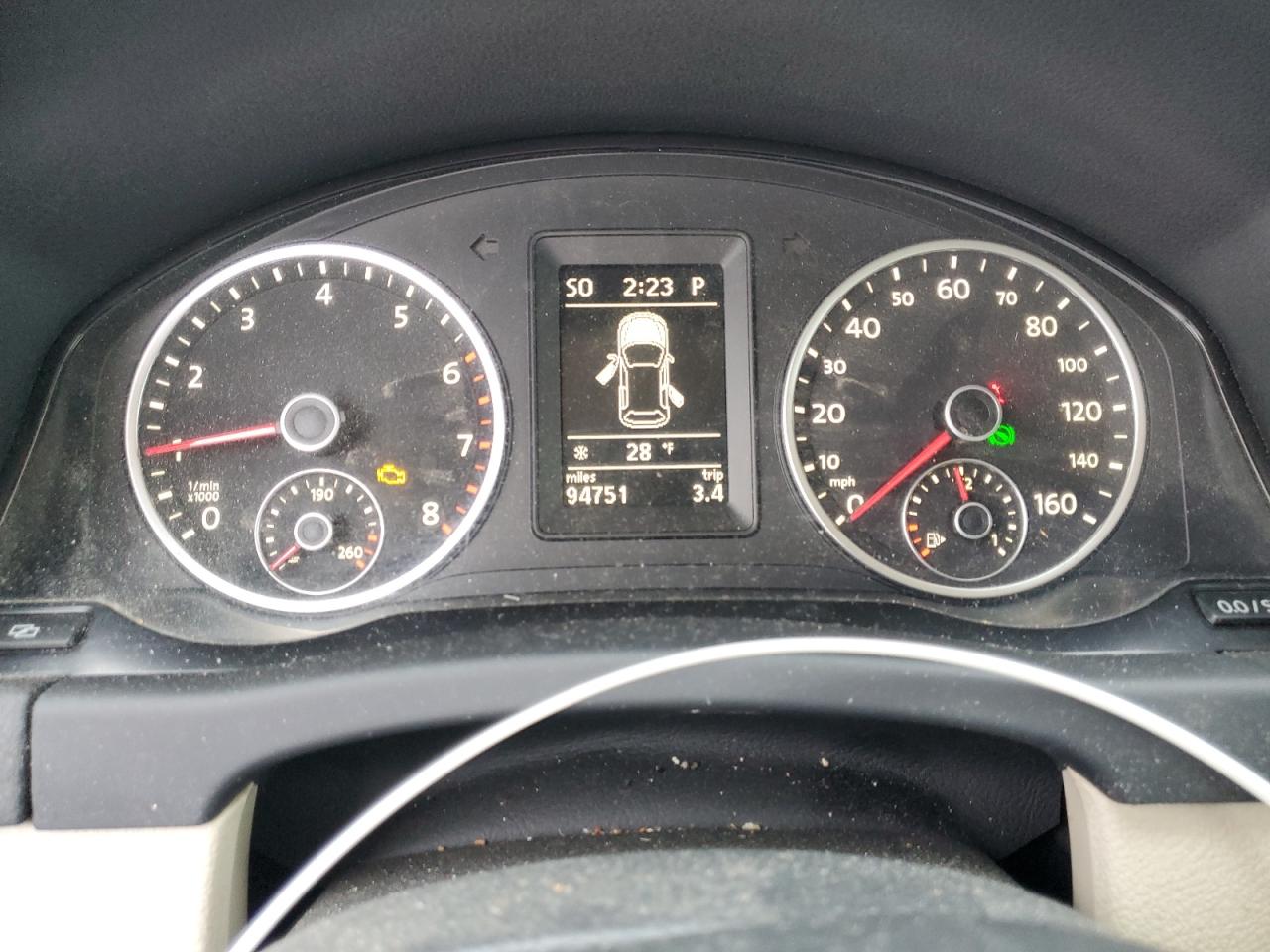 2010 Volkswagen Tiguan - Image 9