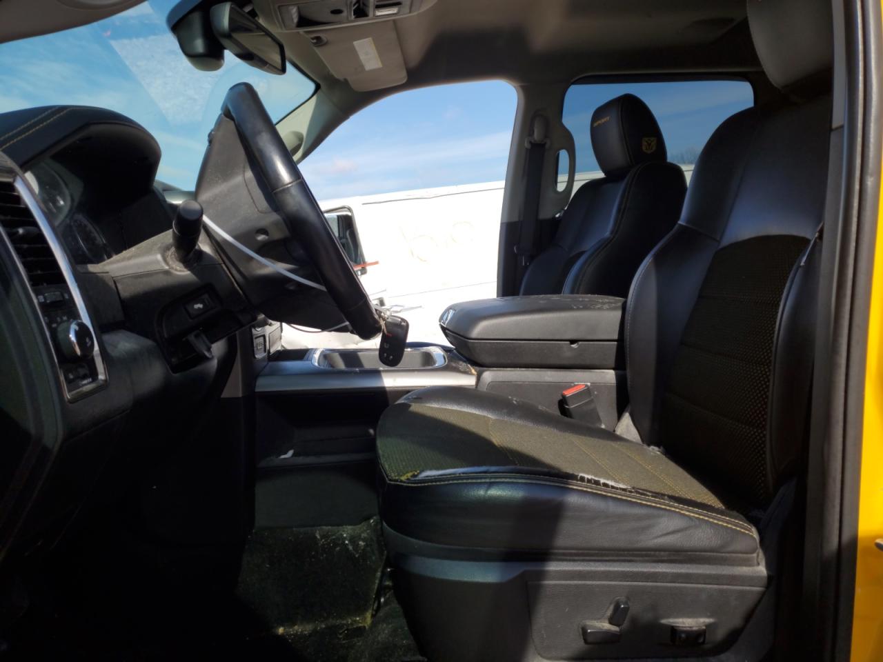 2016 RAM 1500 - Image 7