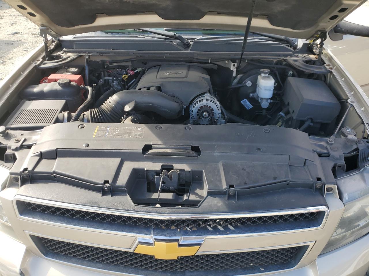 2007 Chevrolet Suburban - Image 12