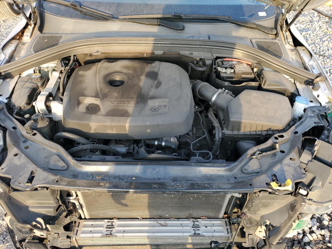 2017 Volvo XC60 - Image 12