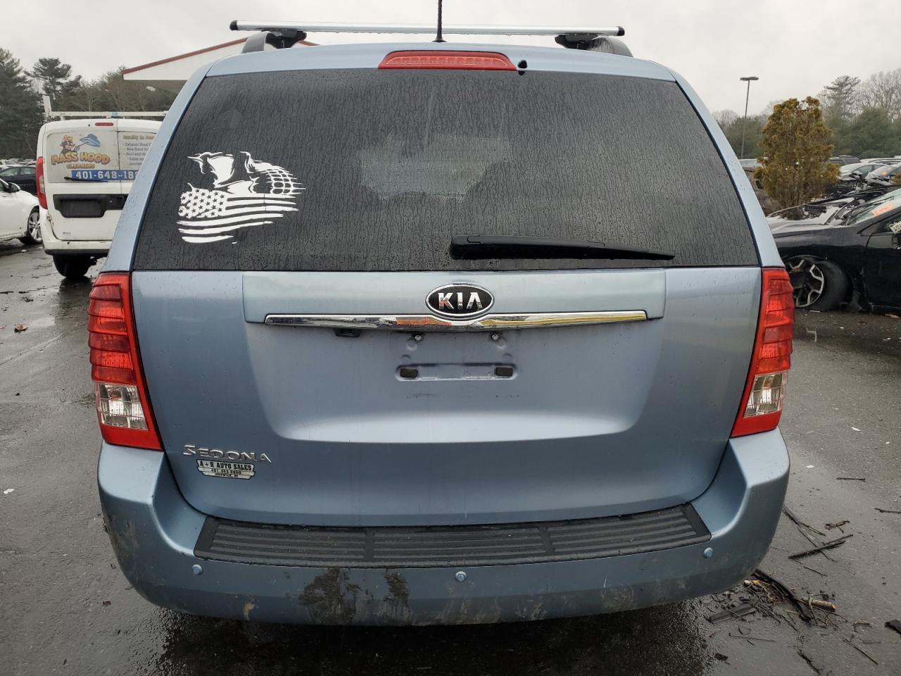 2012 Kia Sedona - Image 6