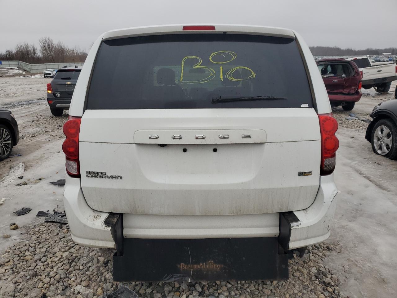 2017 Dodge Caravan - Image 6
